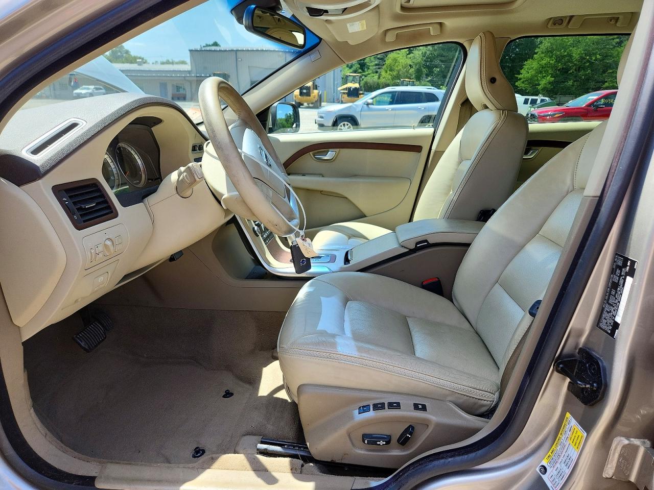 2011 Volvo Xc70 3.2 Бежевый vin: YV4940BZ5B1096869
