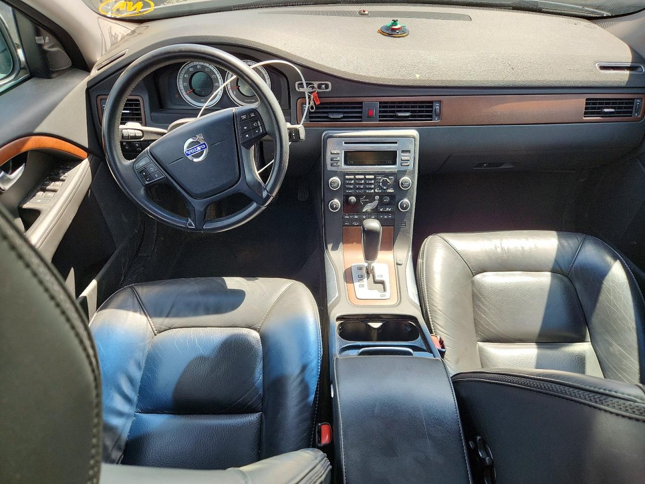 2011 Volvo Xc70 3.2 White vin: YV4940BZ5B1116585