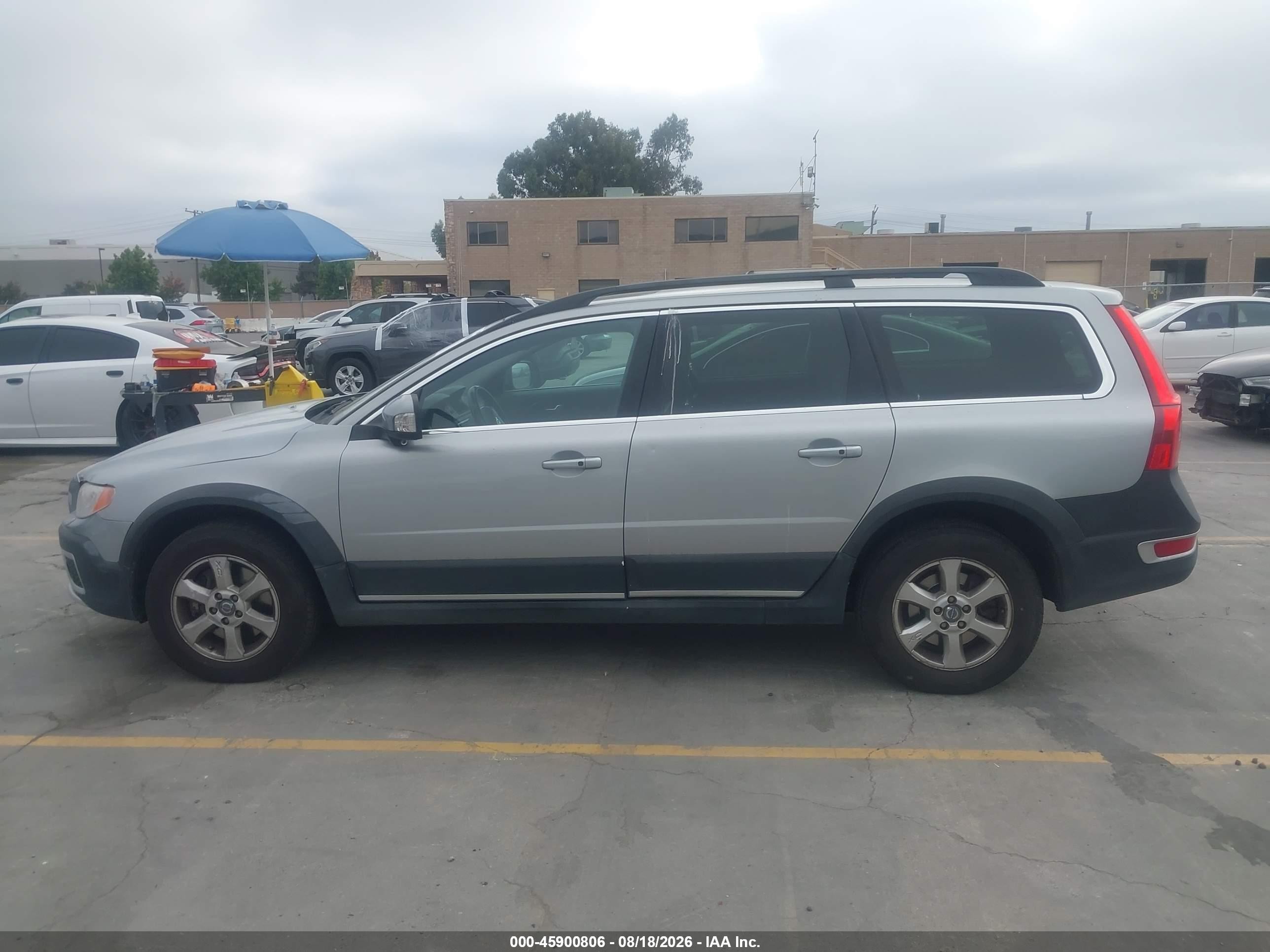 2013 Volvo Xc70 3.2l/3.2l Platinum/3.2l Premier/3.2l Premier Plus Silver vin: YV4940BZ5D1148679