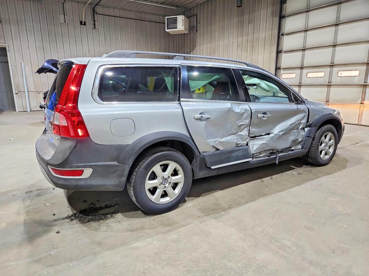 2012 Volvo Xc70 3.2 Серебряный vin: YV4940BZ6C1141836