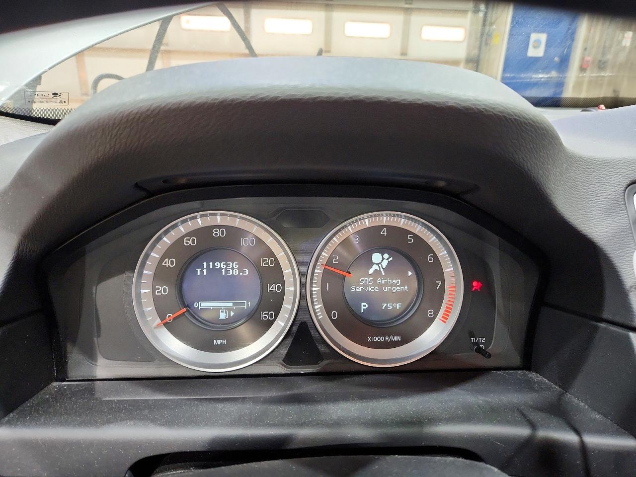 2012 Volvo Xc70 3.2 Серебряный vin: YV4940BZ6C1141836