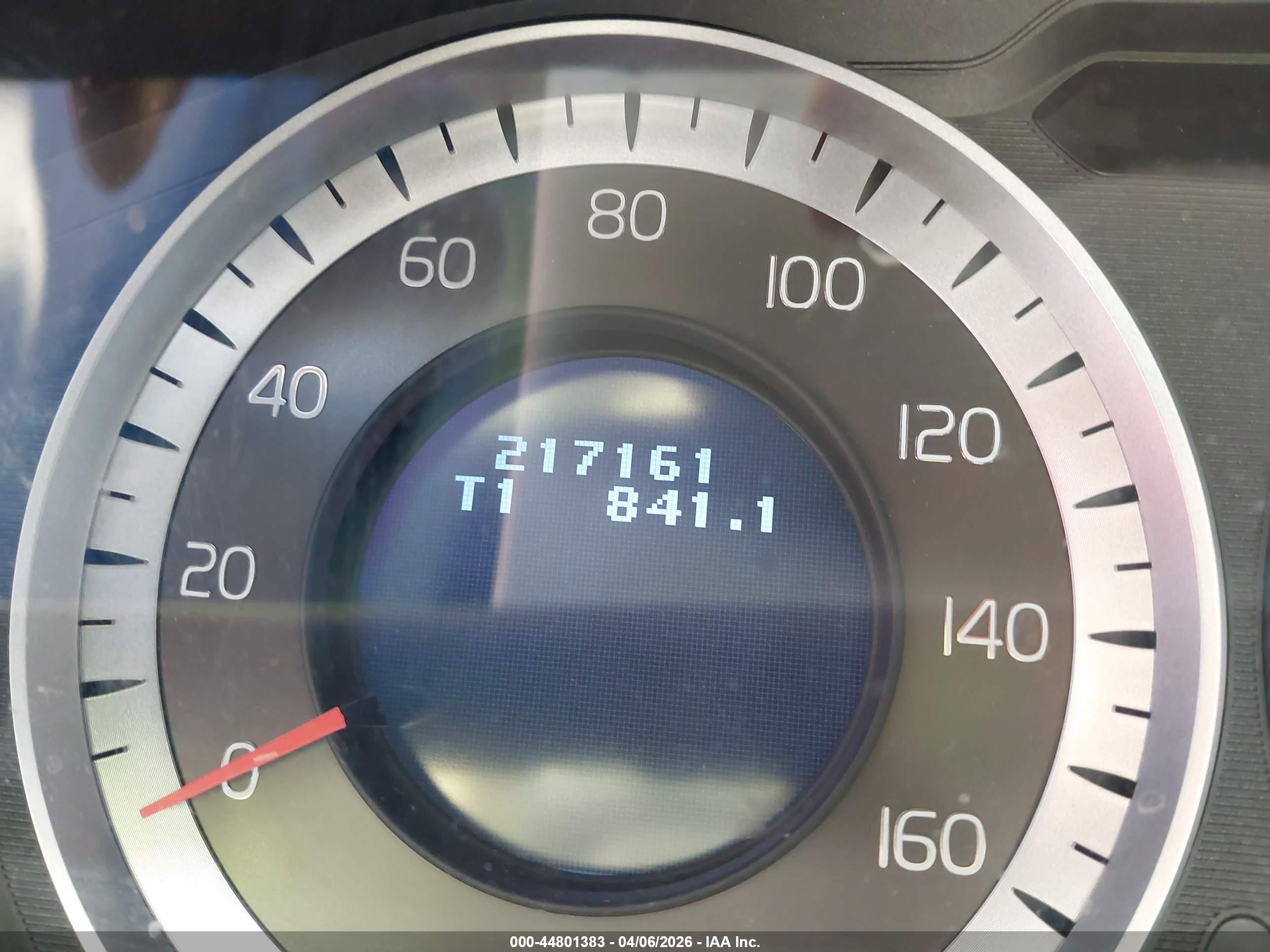 2013 Volvo Xc70 3.2 Platinum/3.2 Premier/3.2 Premier Plus/3.2l White vin: YV4940BZ6D1160288