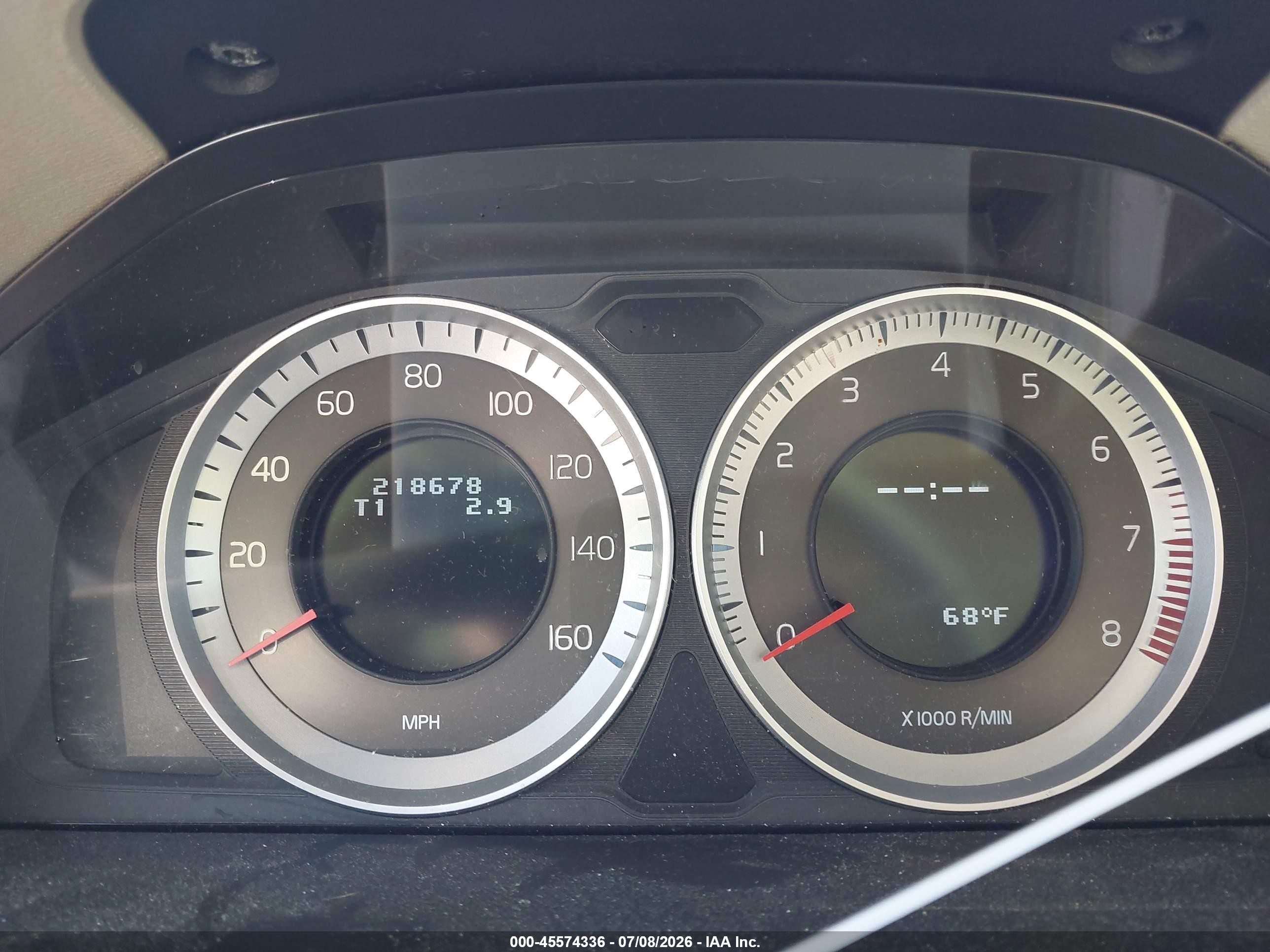2011 Volvo Xc70 3.2l Gold vin: YV4940BZ8B1114796