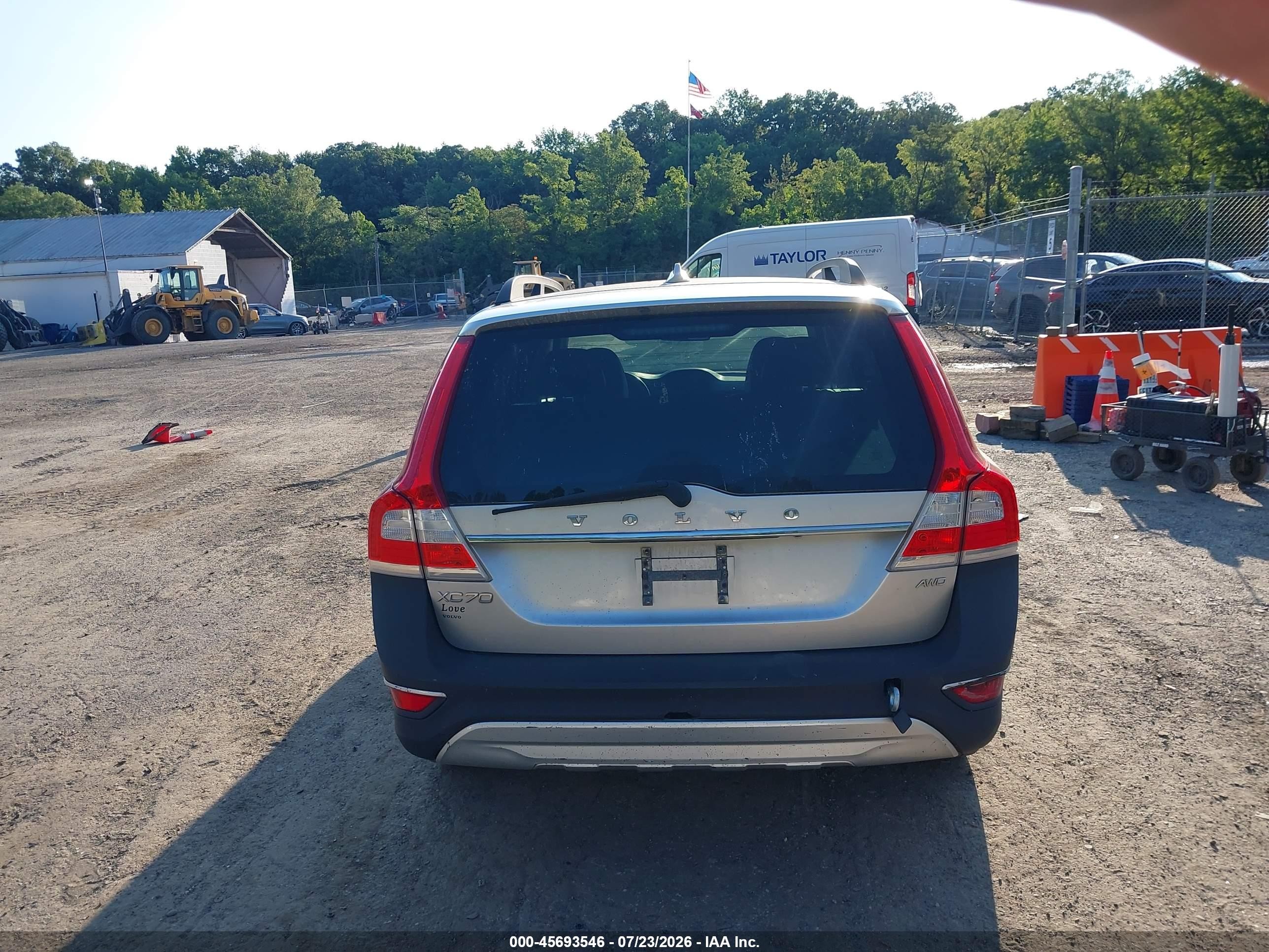 2014 Volvo Xc70 3.2 Premier Silver vin: YV4940BZ8E1178910