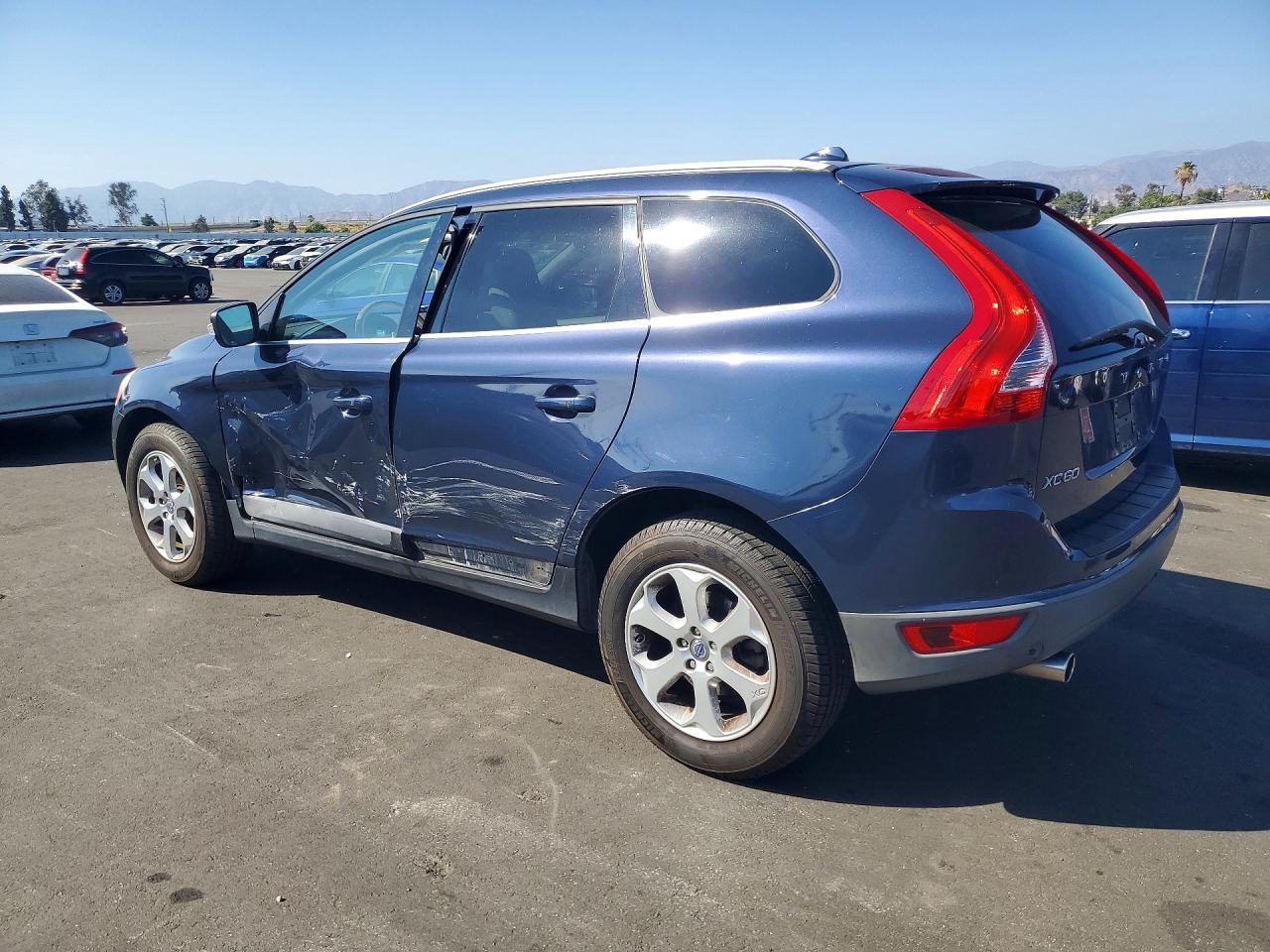 2012 Volvo Xc60 3.2 Синий vin: YV4940DL0C2311093
