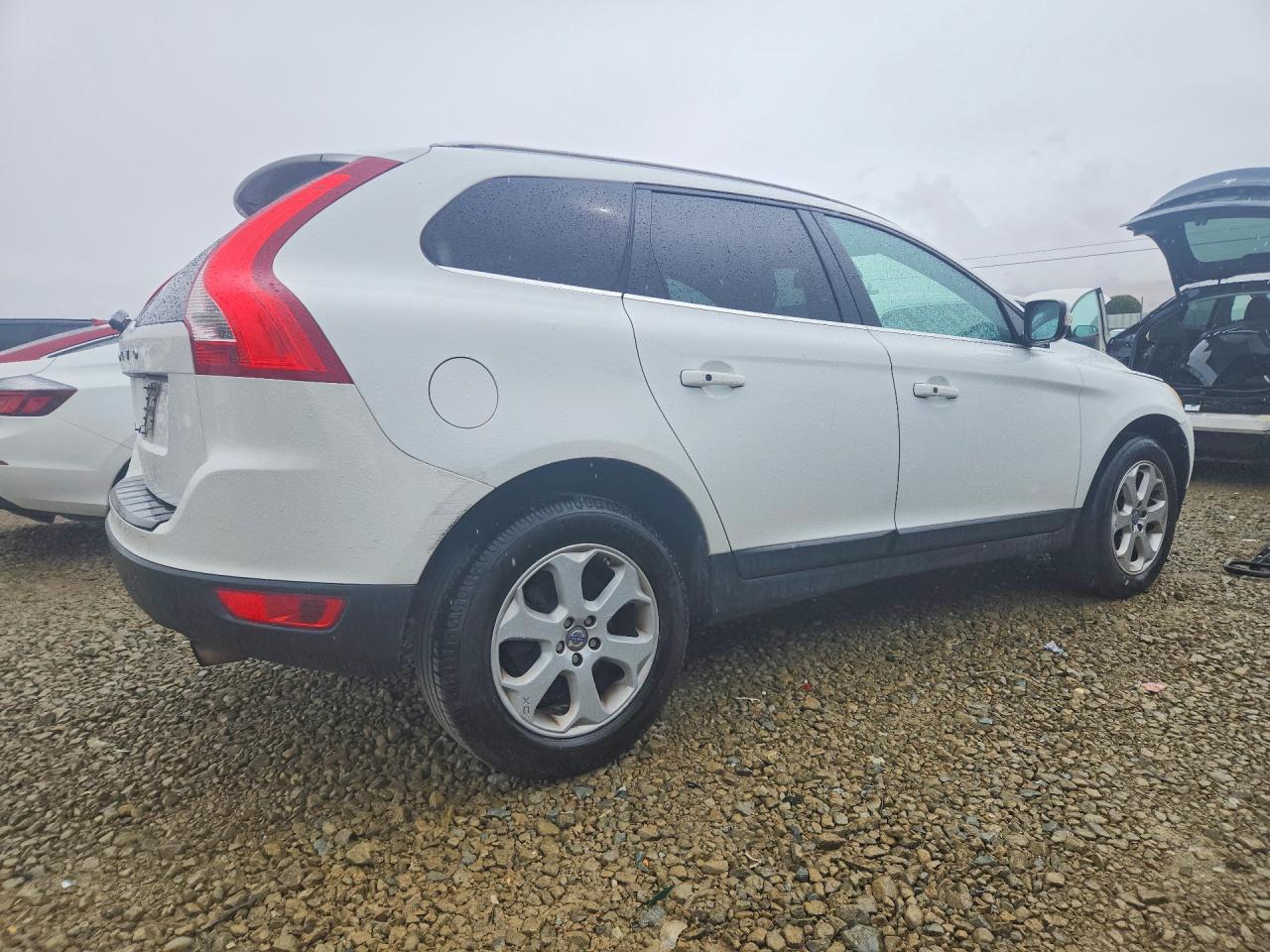 2013 Volvo Xc60 3.2 White vin: YV4940DL1D2366105