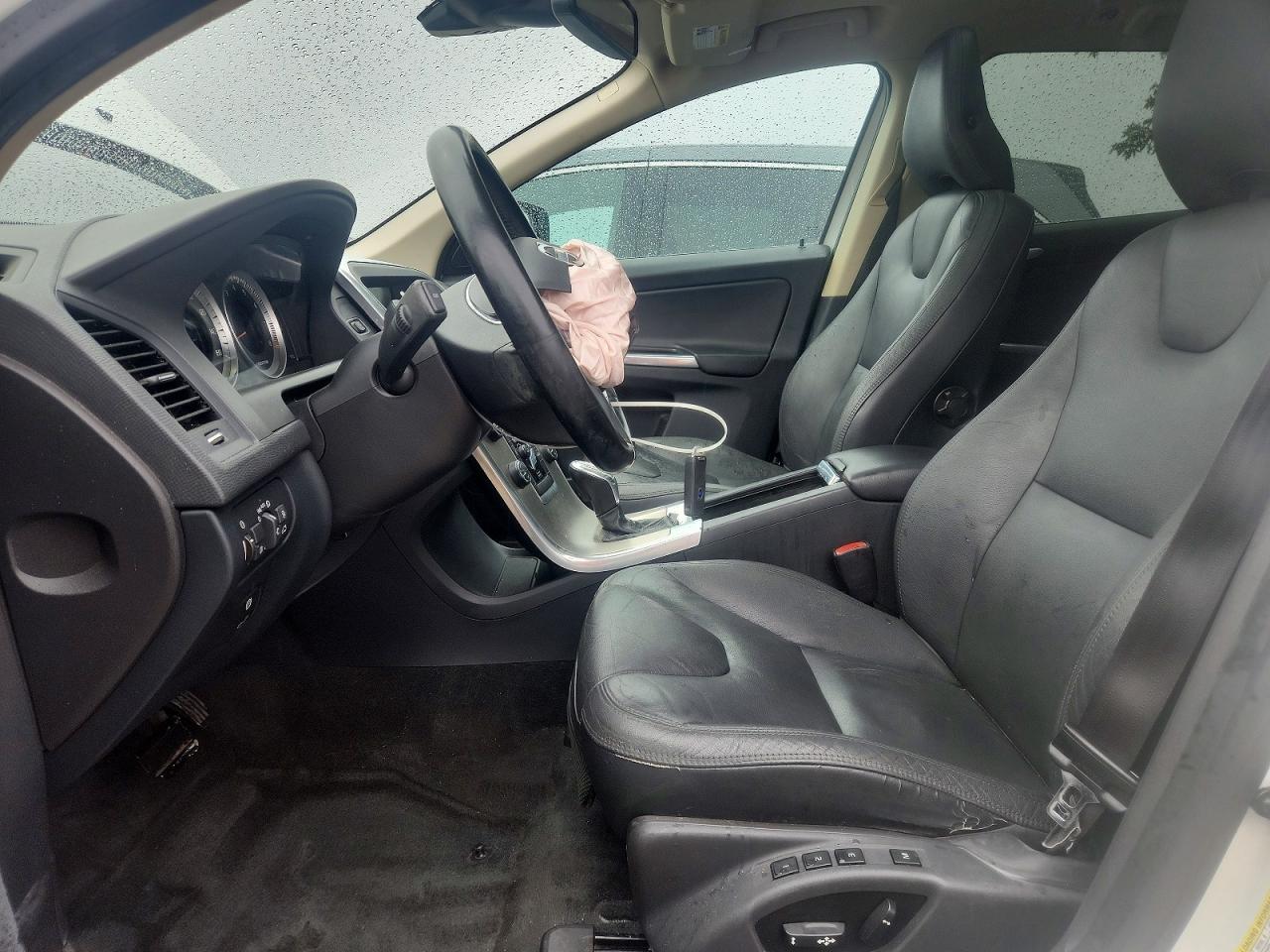 2013 Volvo Xc60 3.2 White vin: YV4940DL1D2366105
