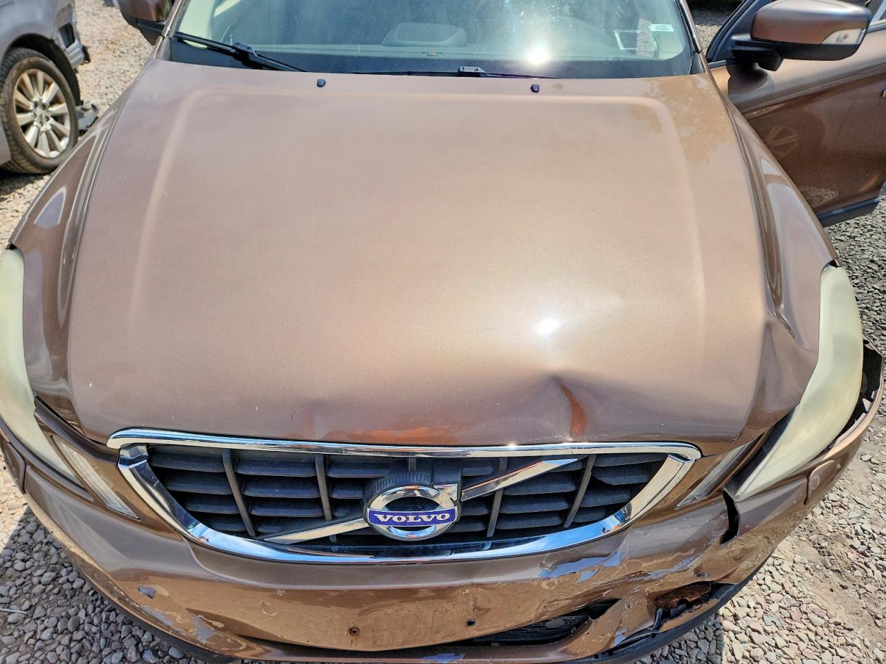 2011 Volvo Xc60 3.2 Brown vin: YV4940DL5B2157835