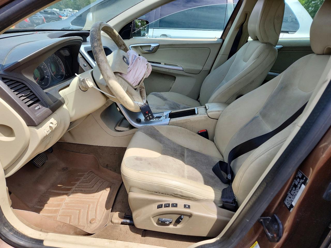 2011 Volvo Xc60 3.2 Brown vin: YV4940DL5B2157835