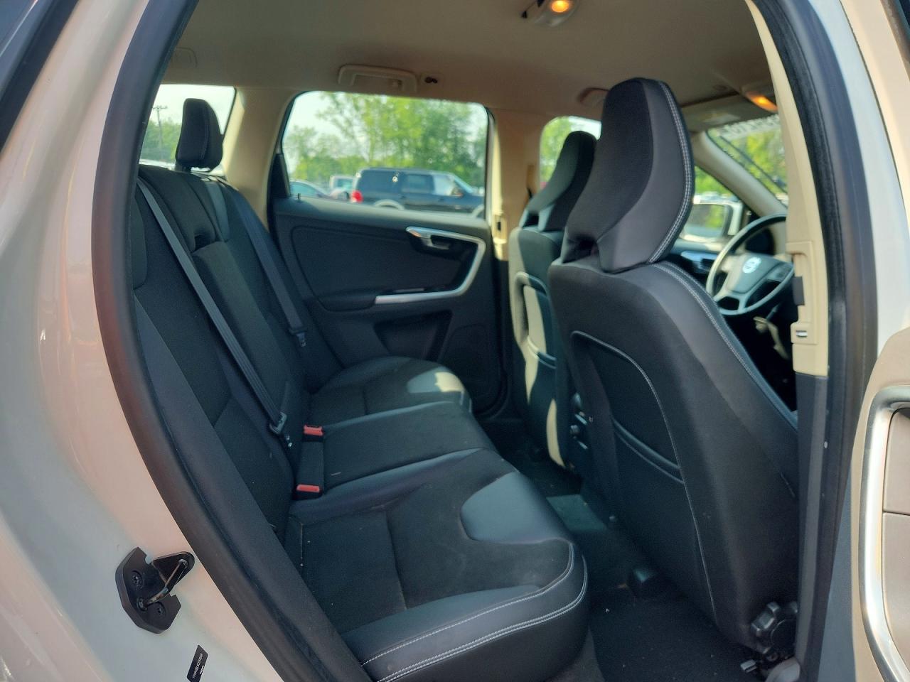 2012 Volvo Xc60 3.2 White vin: YV4940DL5C2309288