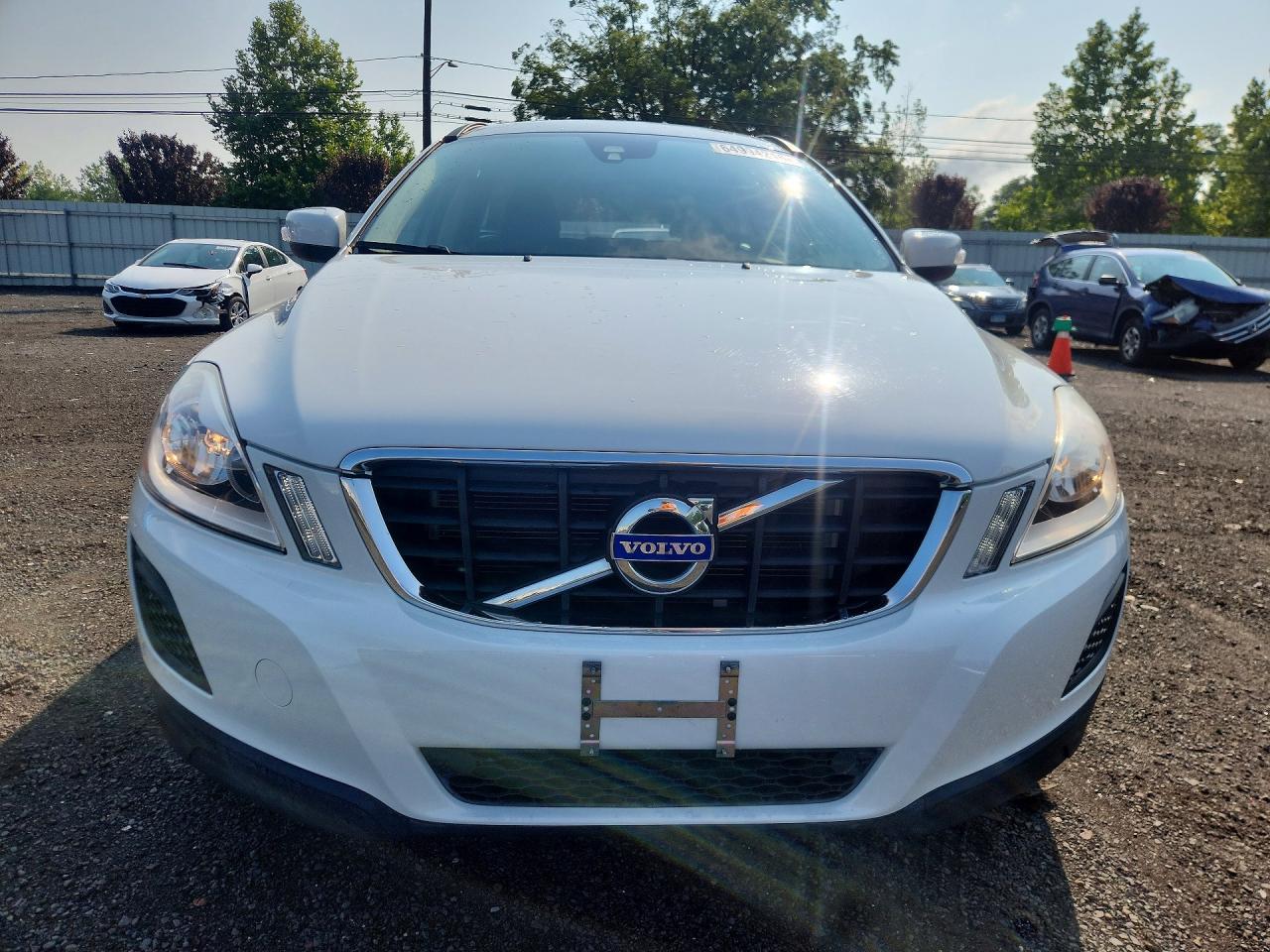 2012 Volvo Xc60 3.2 White vin: YV4940DL5C2309288