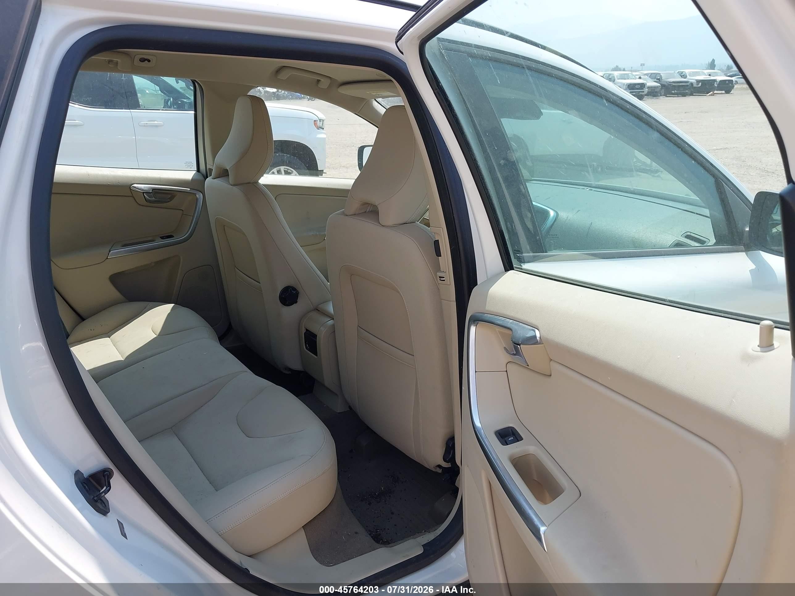 2012 Volvo Xc60 3.2/3.2 Platinum/3.2 Premier/3.2 Premier Plus White vin: YV4940DL6C2293571