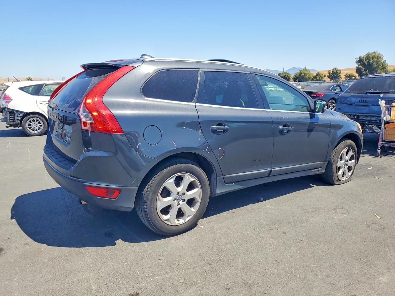 2013 Volvo Xc60 3.2 Charcoal vin: YV4940DL8D2391406