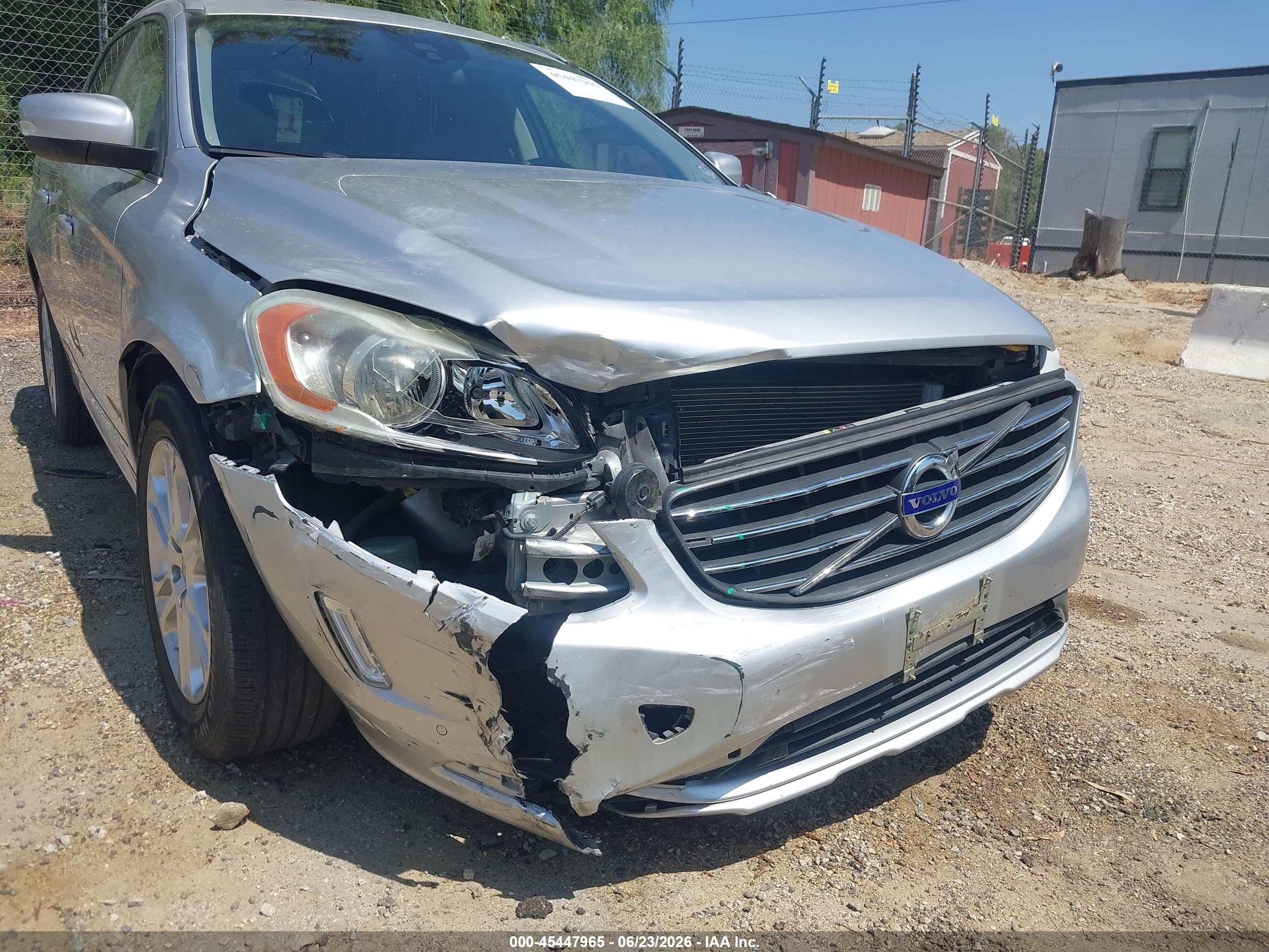 2014 Volvo Xc60 3.2 Silver vin: YV4940DL8E2516518
