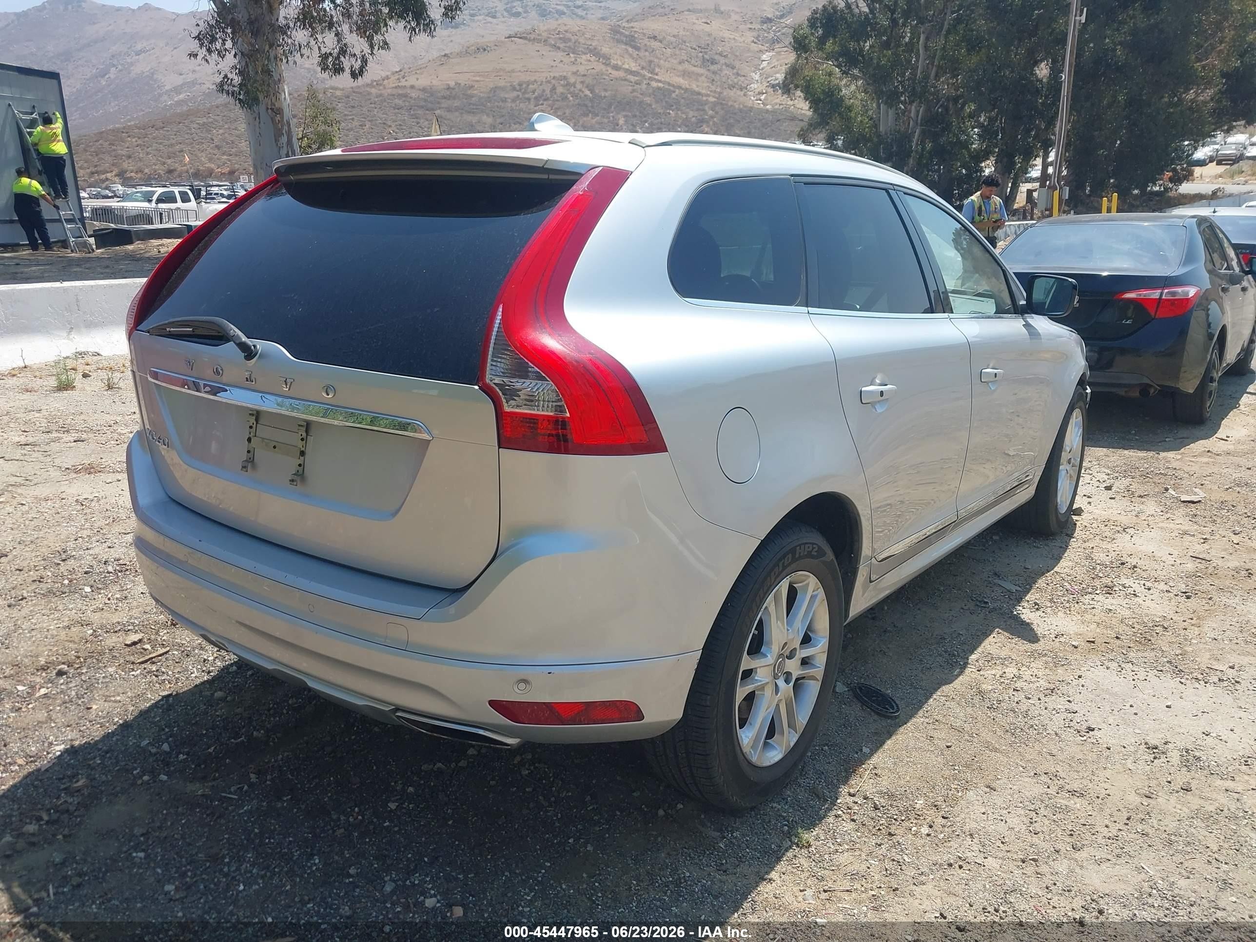 2014 Volvo Xc60 3.2 Silver vin: YV4940DL8E2516518