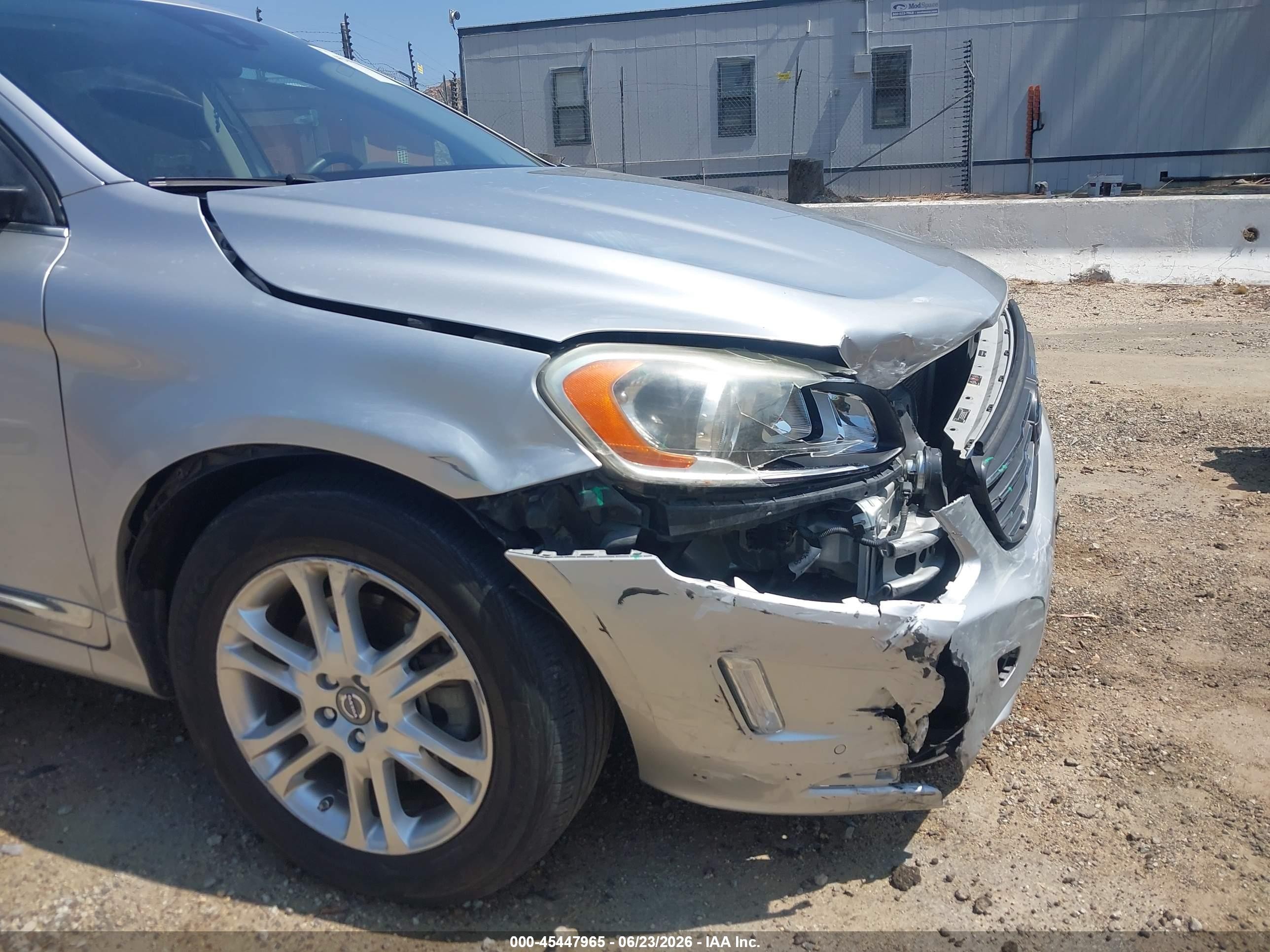 2014 Volvo Xc60 3.2 Silver vin: YV4940DL8E2516518
