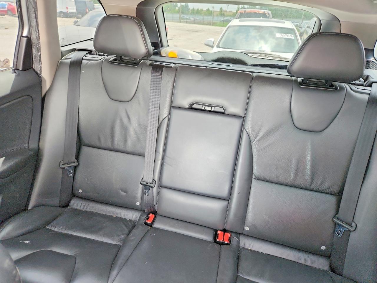 2014 Volvo Xc60 3.2 Silver vin: YV4940DLXE2516407