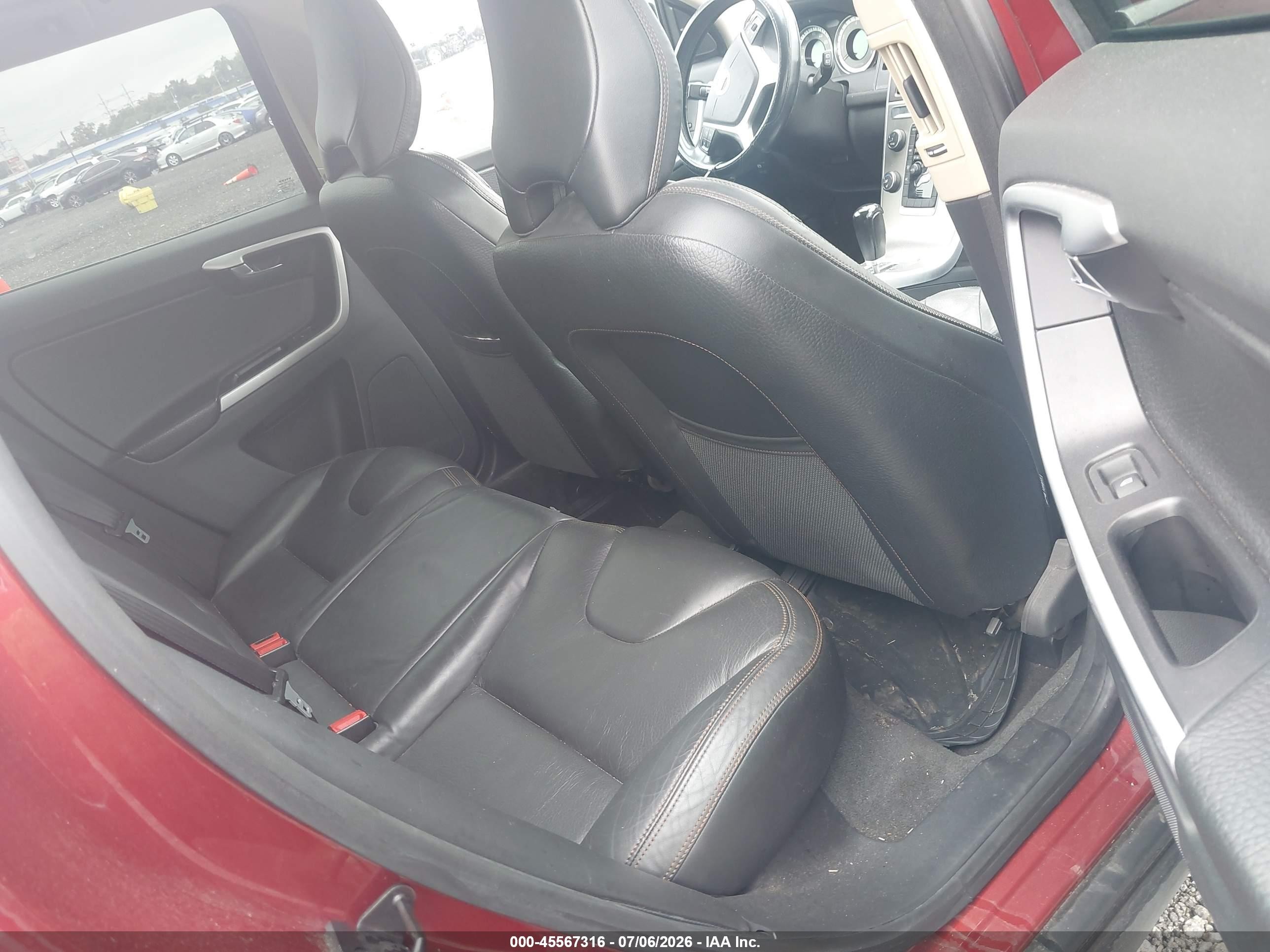 2011 Volvo Xc60 3.2 Maroon vin: YV4940DZ1B2217324