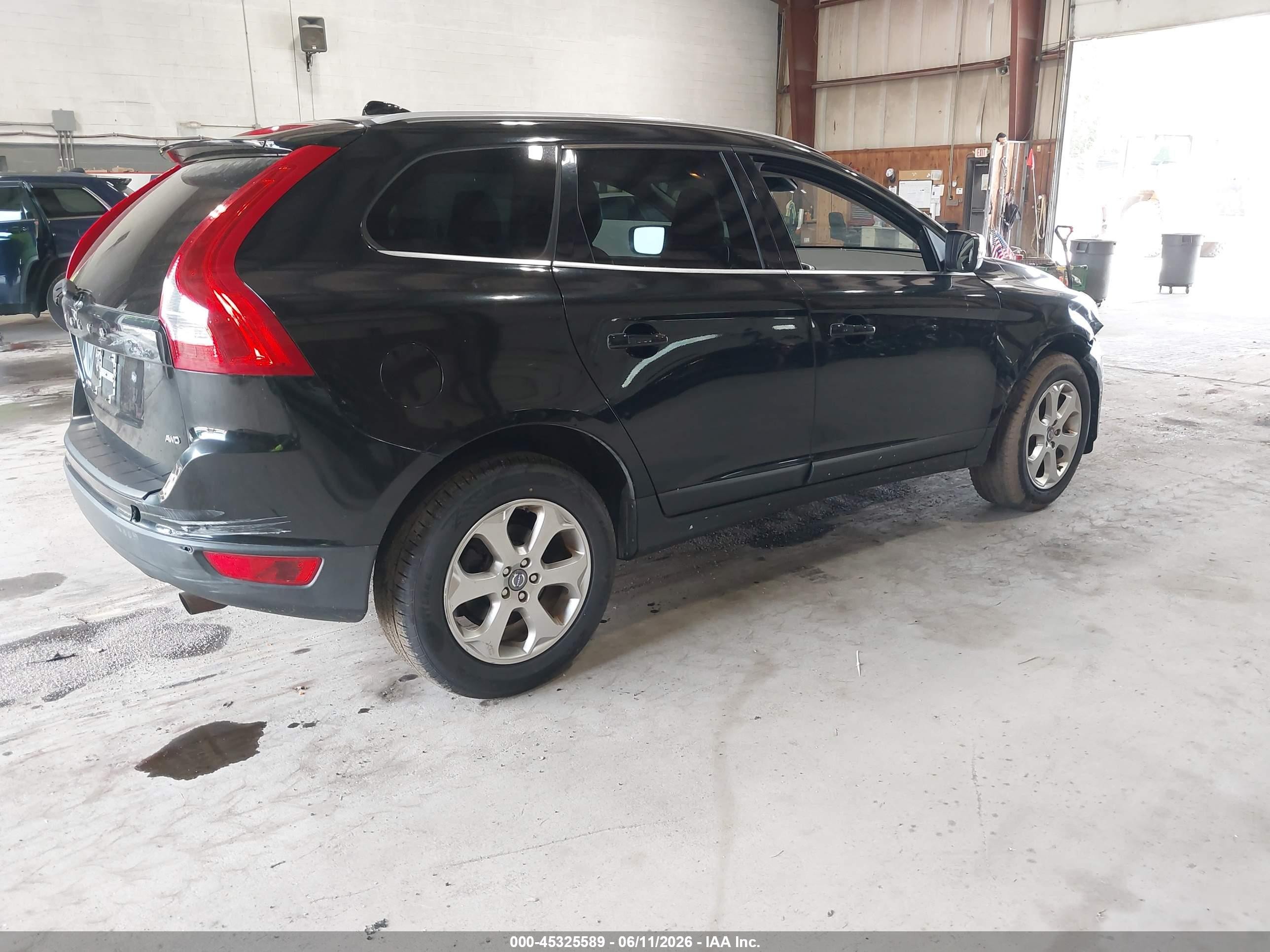 2013 Volvo Xc60 3.2/3.2 Platinum/3.2 Premier/3.2 Premier Plus Black vin: YV4940DZ2D2399988