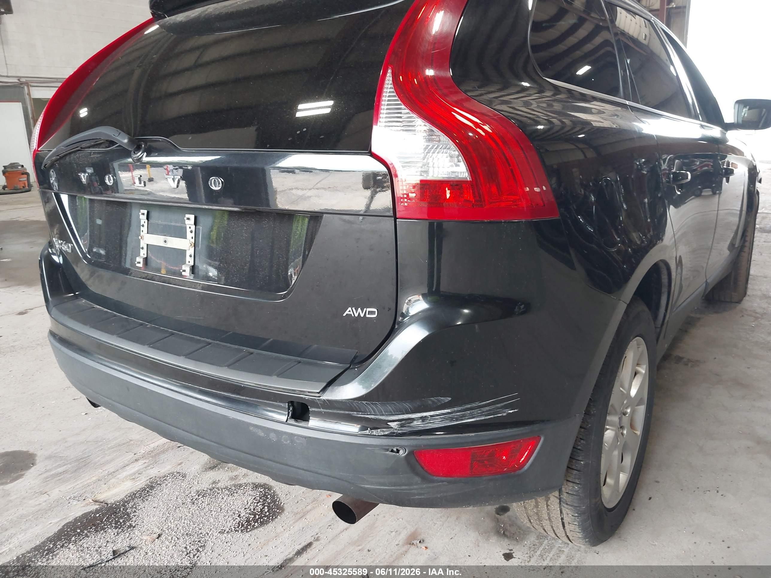 2013 Volvo Xc60 3.2/3.2 Platinum/3.2 Premier/3.2 Premier Plus Black vin: YV4940DZ2D2399988