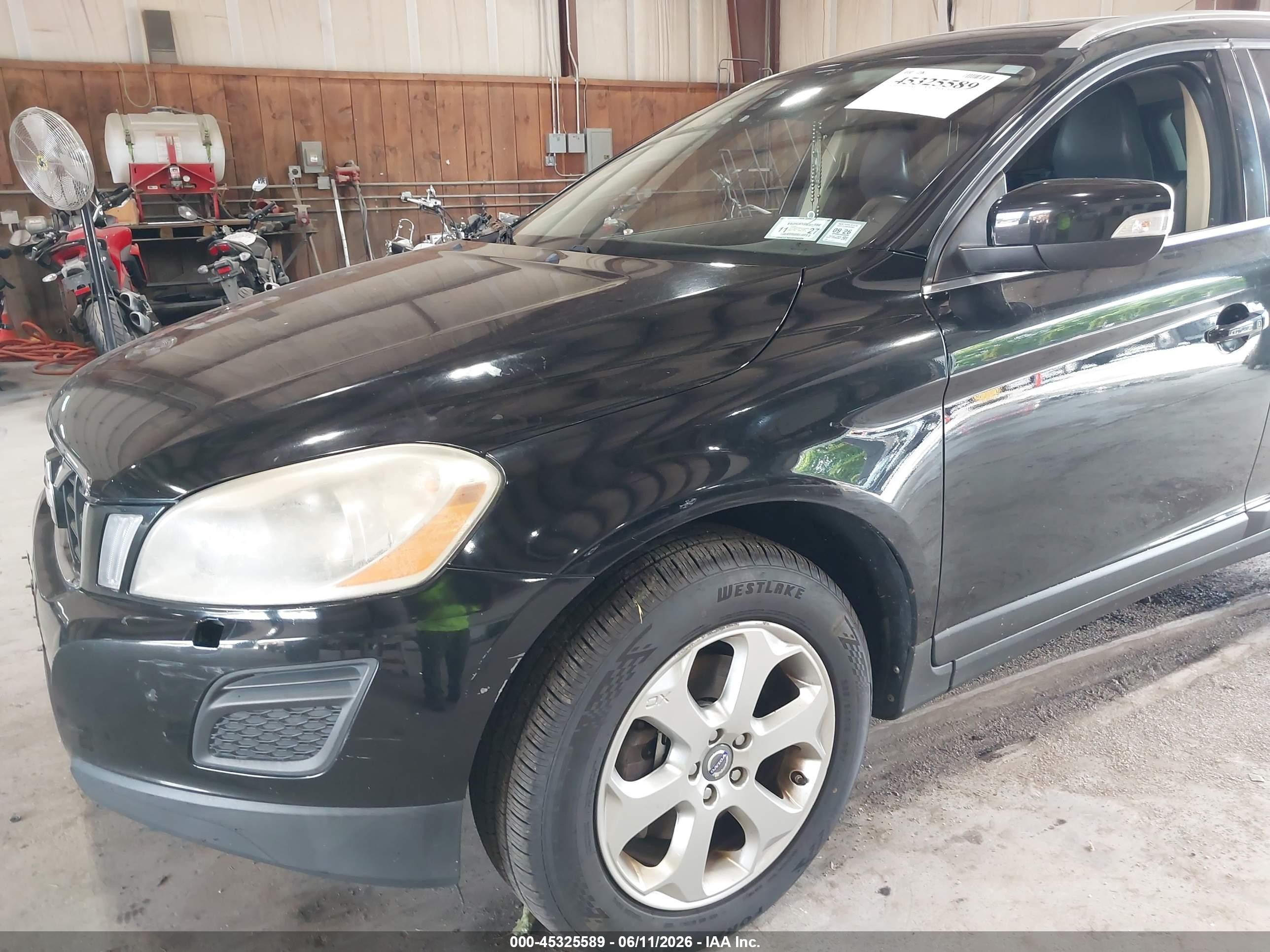 2013 Volvo Xc60 3.2/3.2 Platinum/3.2 Premier/3.2 Premier Plus Black vin: YV4940DZ2D2399988