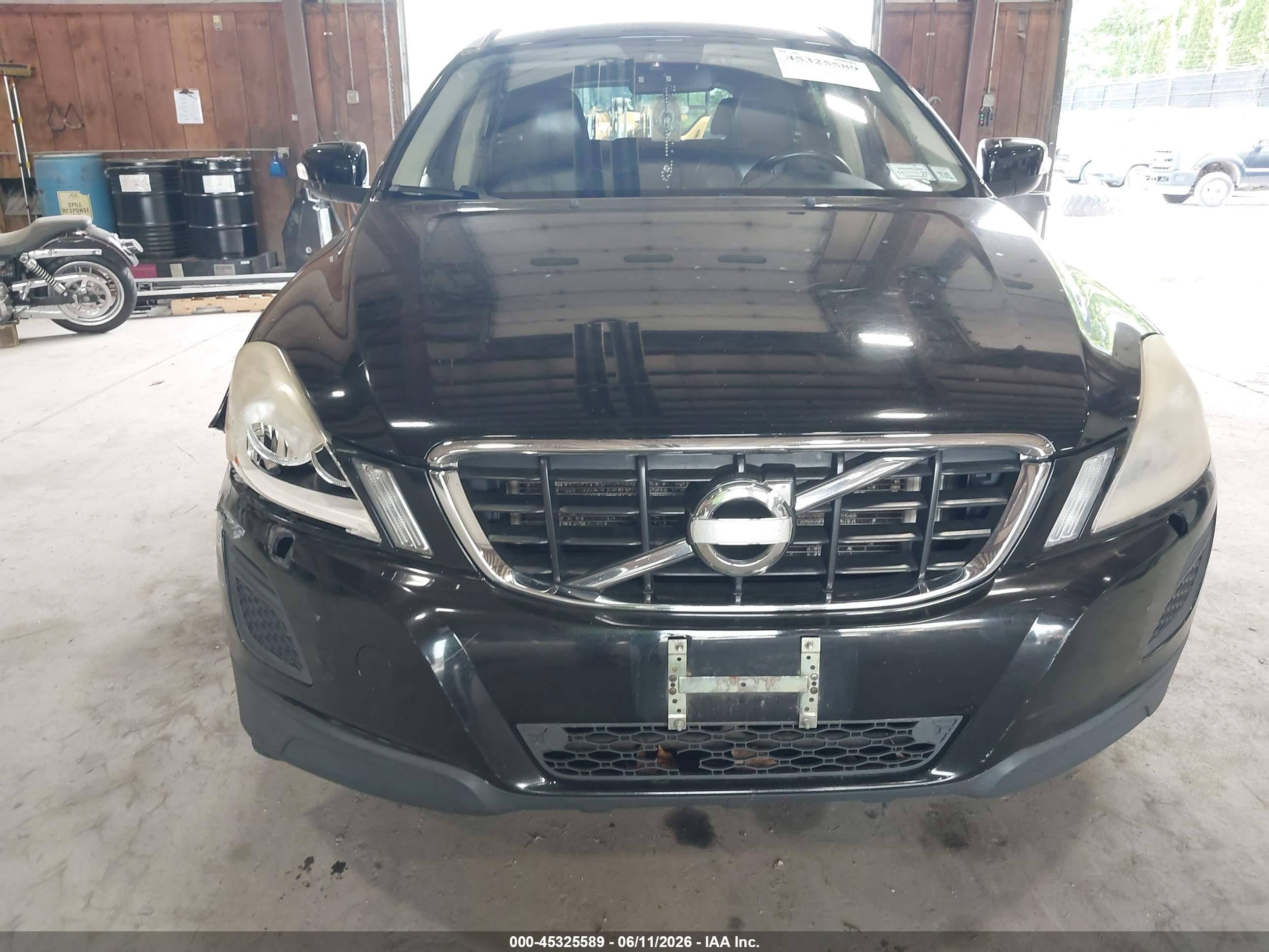 2013 Volvo Xc60 3.2/3.2 Platinum/3.2 Premier/3.2 Premier Plus Black vin: YV4940DZ2D2399988