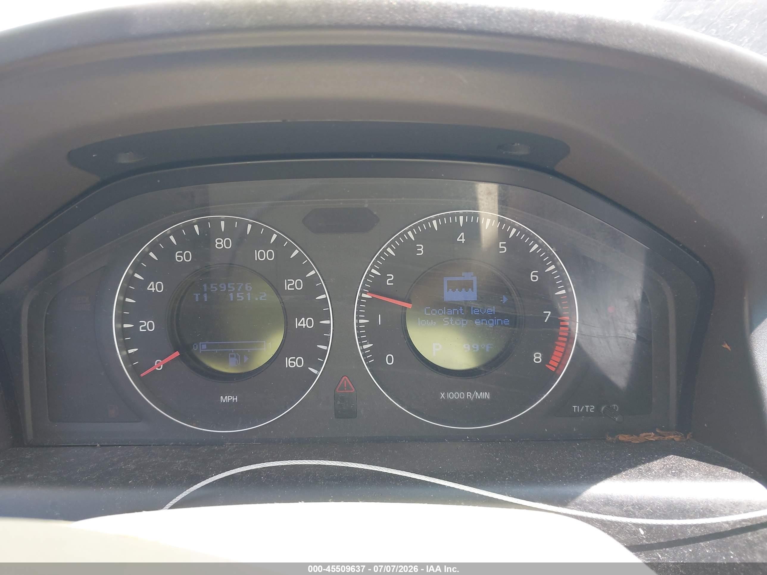 2011 Volvo Xc60 3.2/3.2 R-design White vin: YV4940DZ3B2151522