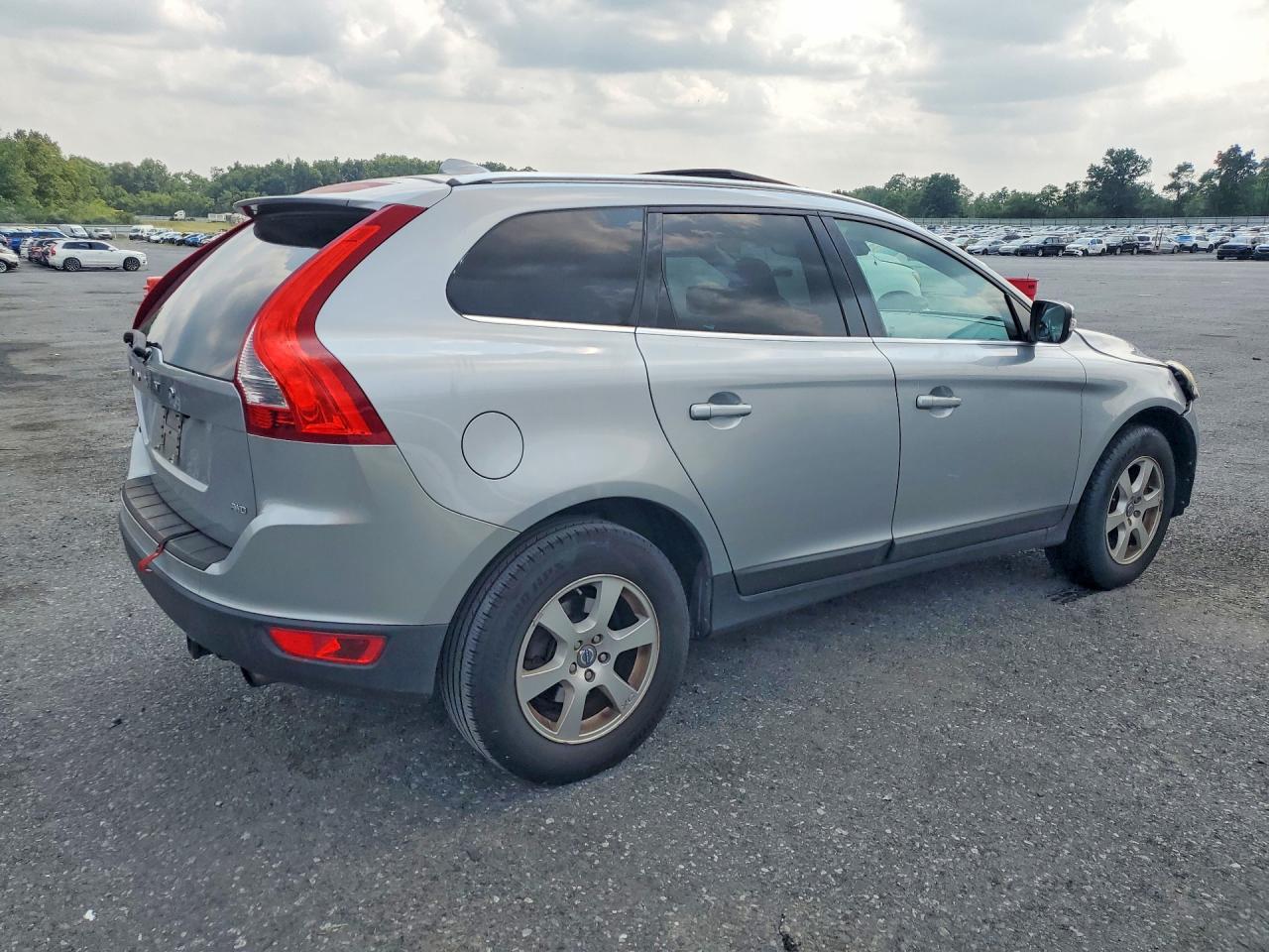 2012 Volvo Xc60 3.2 Silver vin: YV4940DZ3C2285979