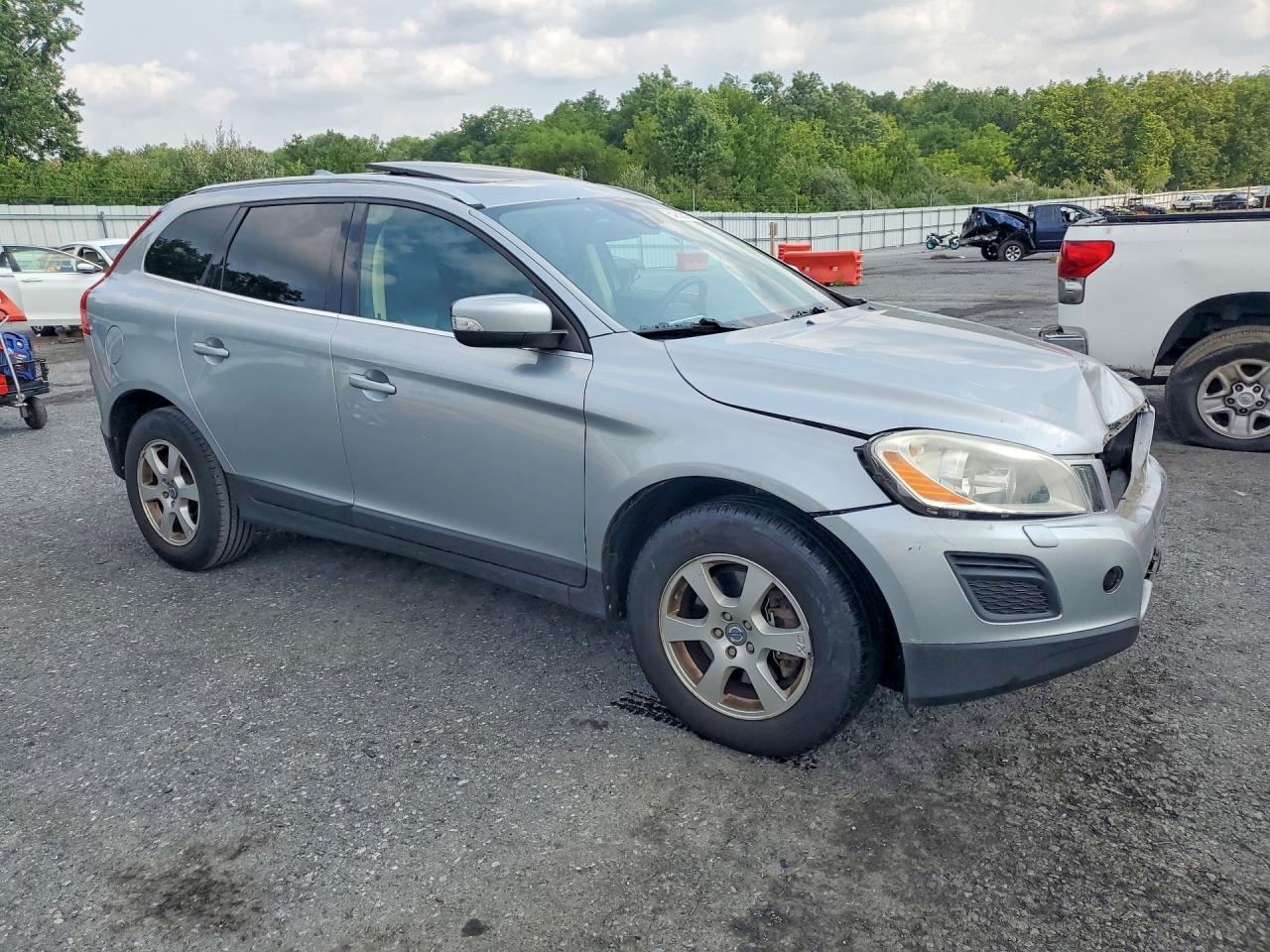 2012 Volvo Xc60 3.2 Silver vin: YV4940DZ3C2285979
