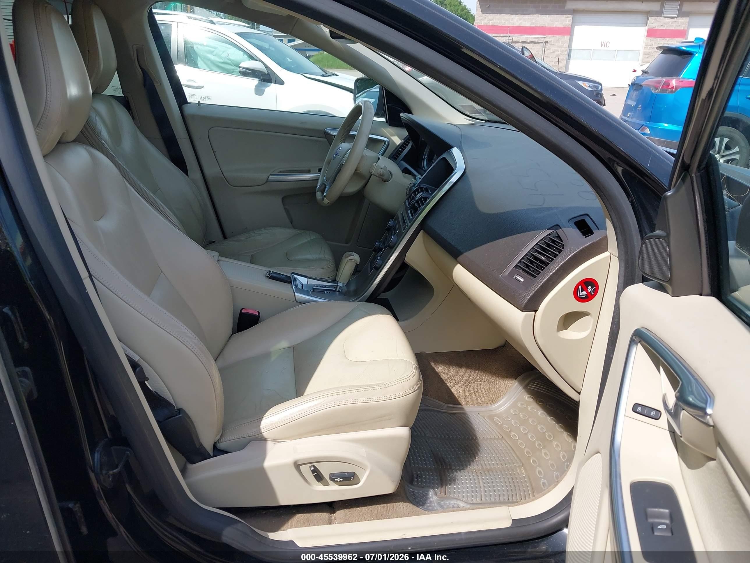 2012 Volvo Xc60 3.2/3.2 Platinum/3.2 Premier/3.2 Premier Plus Black vin: YV4940DZ3C2305633