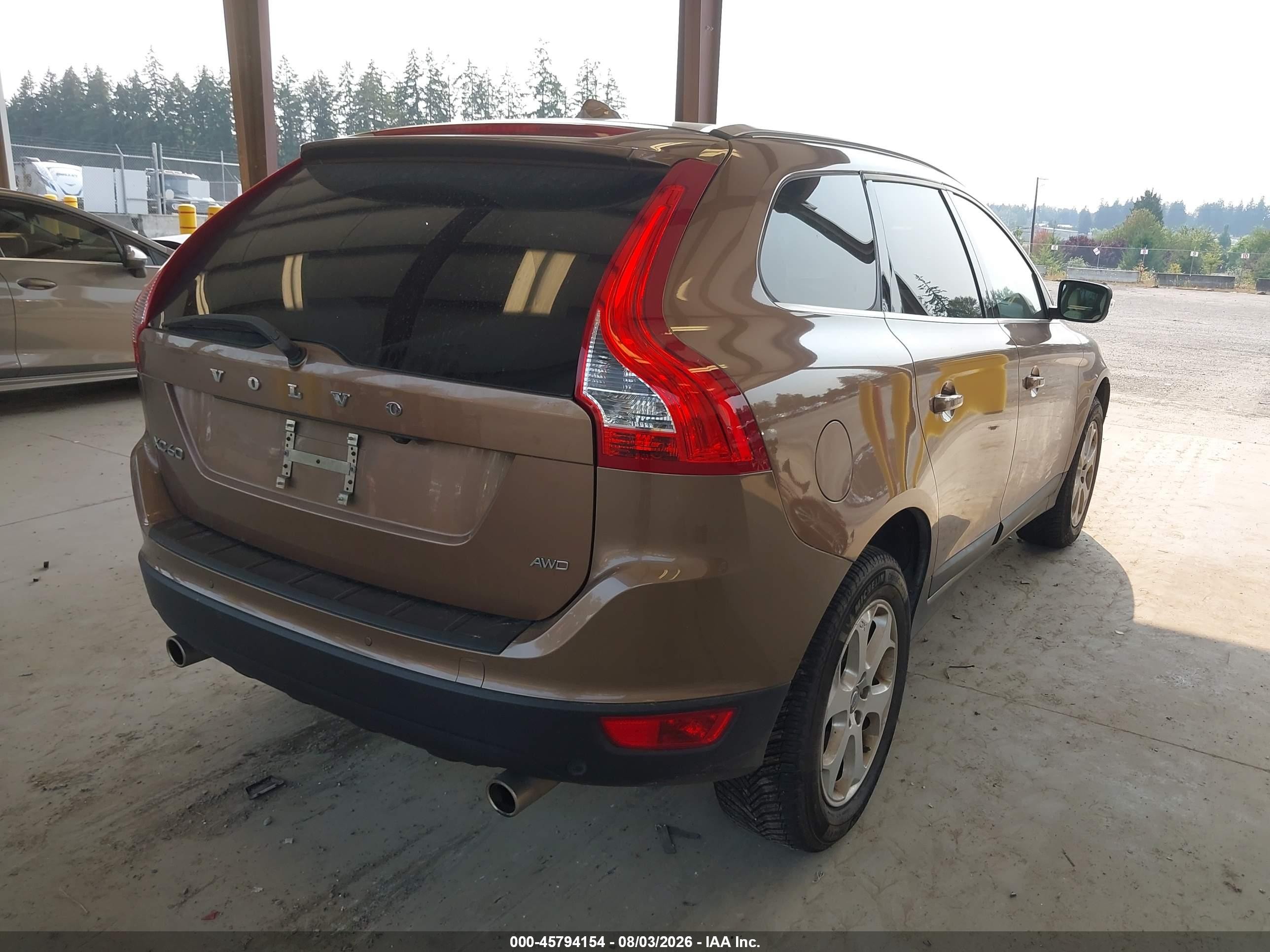 2013 Volvo Xc60 3.2 Premier Plus Brown vin: YV4940DZ4D2416256