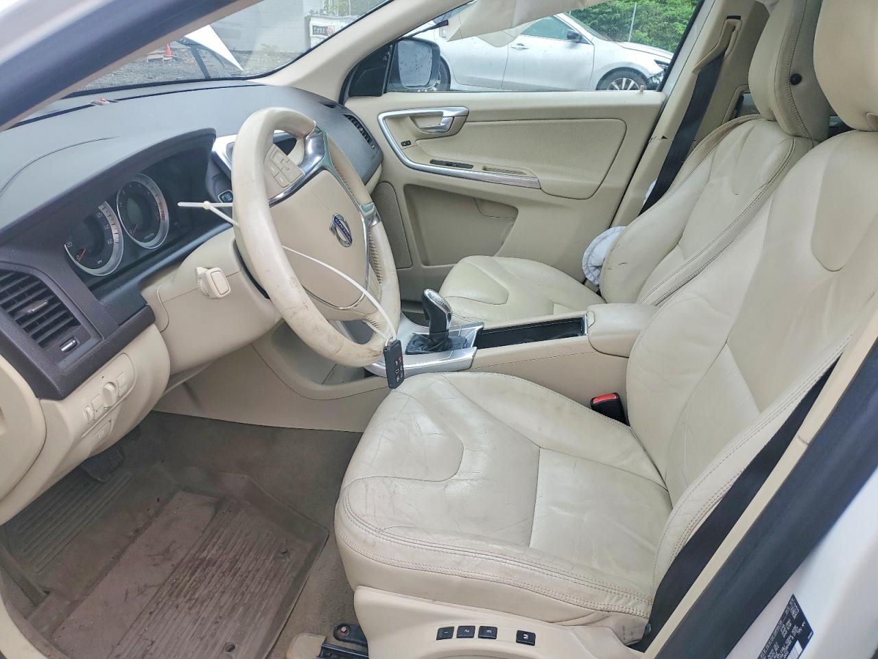 2013 Volvo Xc60 3.2 White vin: YV4940DZ4D2424681