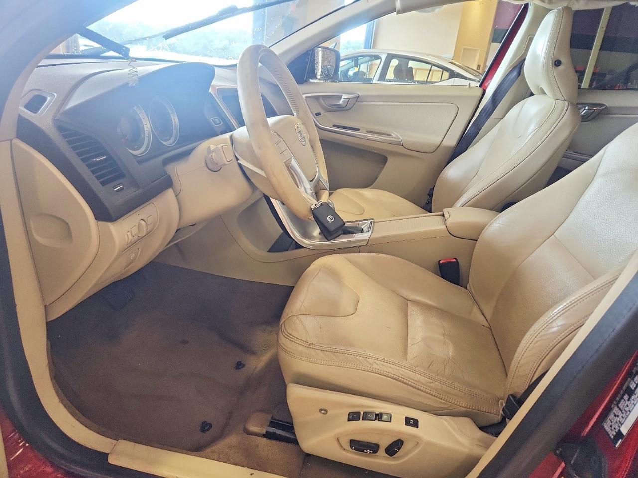 2013 Volvo Xc60 3.2 Красный vin: YV4940DZ6D2424567