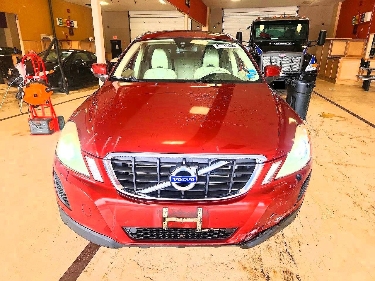 2013 Volvo Xc60 3.2 Красный vin: YV4940DZ6D2424567