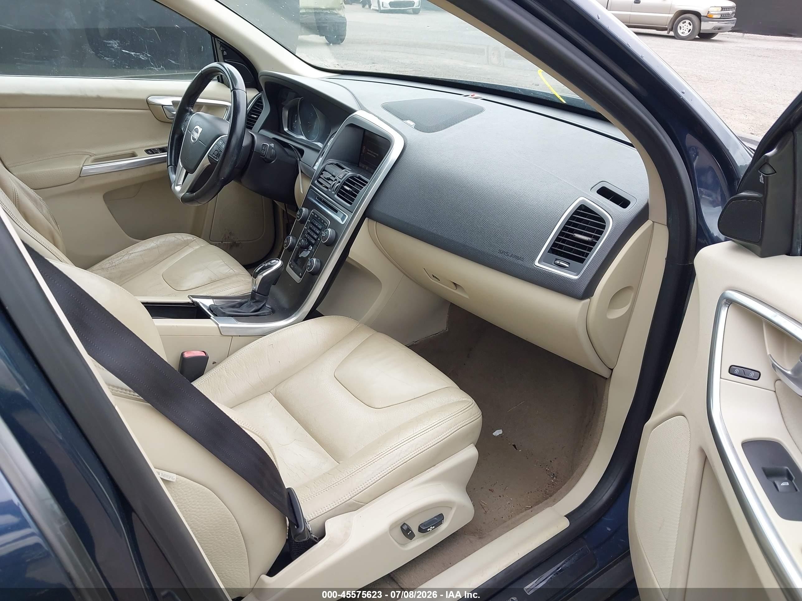 2014 Volvo Xc60 3.2 Platinum Синий vin: YV4940DZ6E2538845