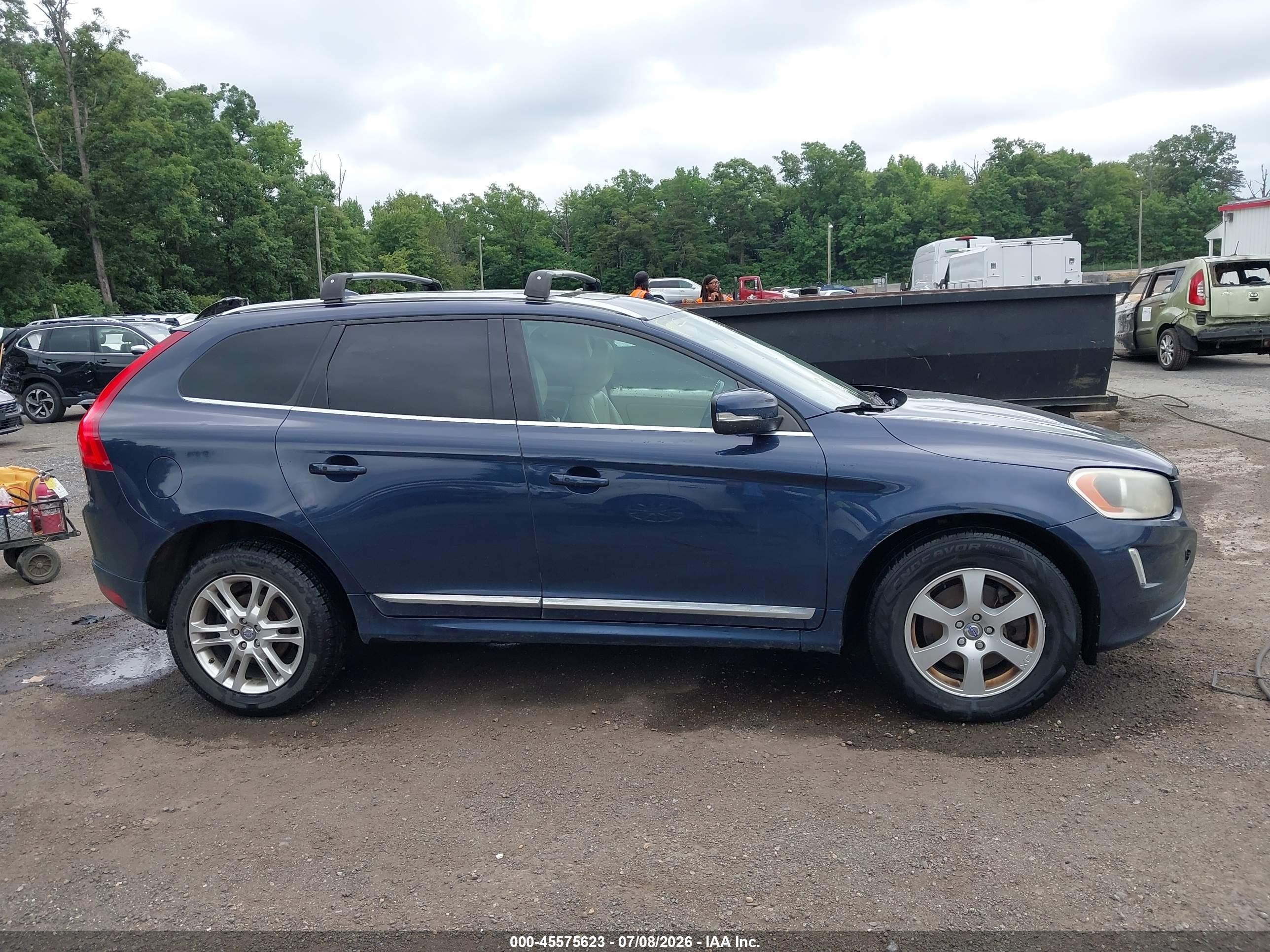 2014 Volvo Xc60 3.2 Platinum Синий vin: YV4940DZ6E2538845
