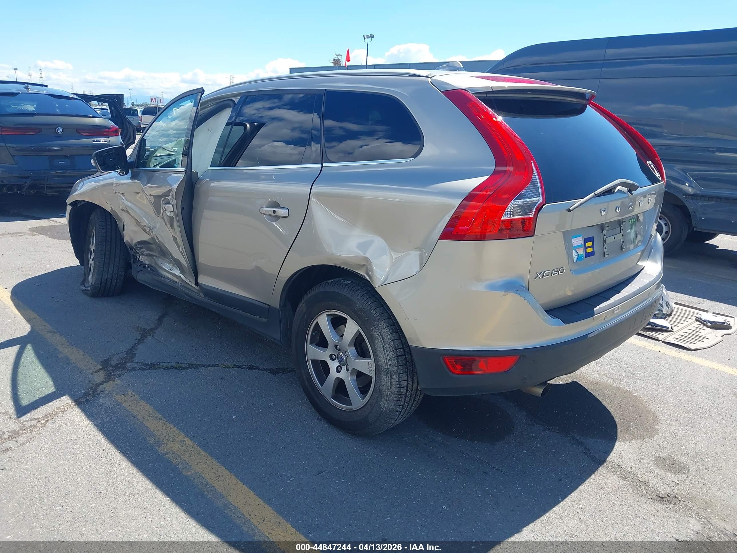 2012 Volvo Xc60 3.2 Premier Beige vin: YV4940DZ7C2253035