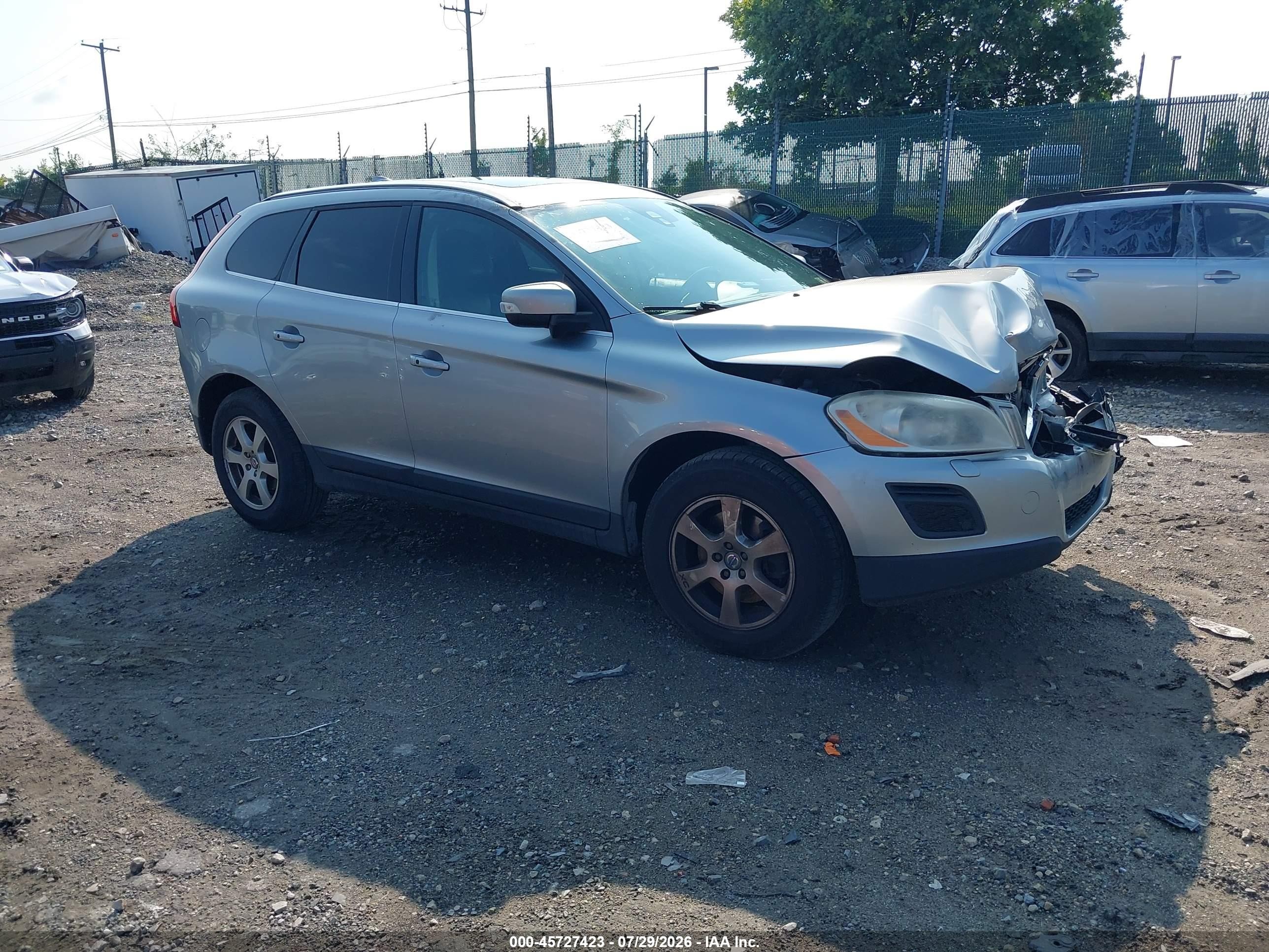 2012 Volvo Xc60 3.2/3.2 Platinum/3.2 Premier/3.2 Premier Plus Silver vin: YV4940DZ8C2315445