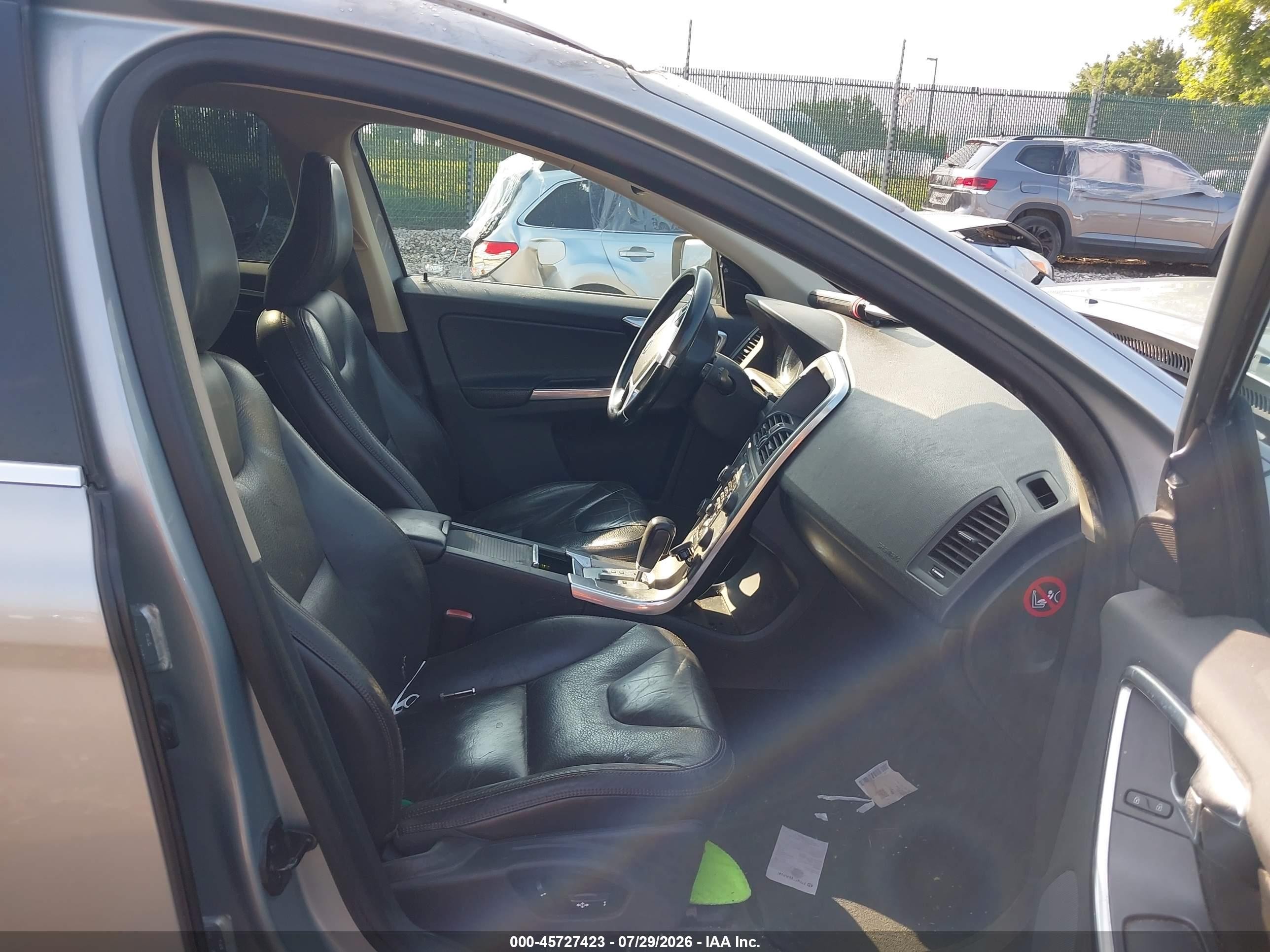 2012 Volvo Xc60 3.2/3.2 Platinum/3.2 Premier/3.2 Premier Plus Silver vin: YV4940DZ8C2315445