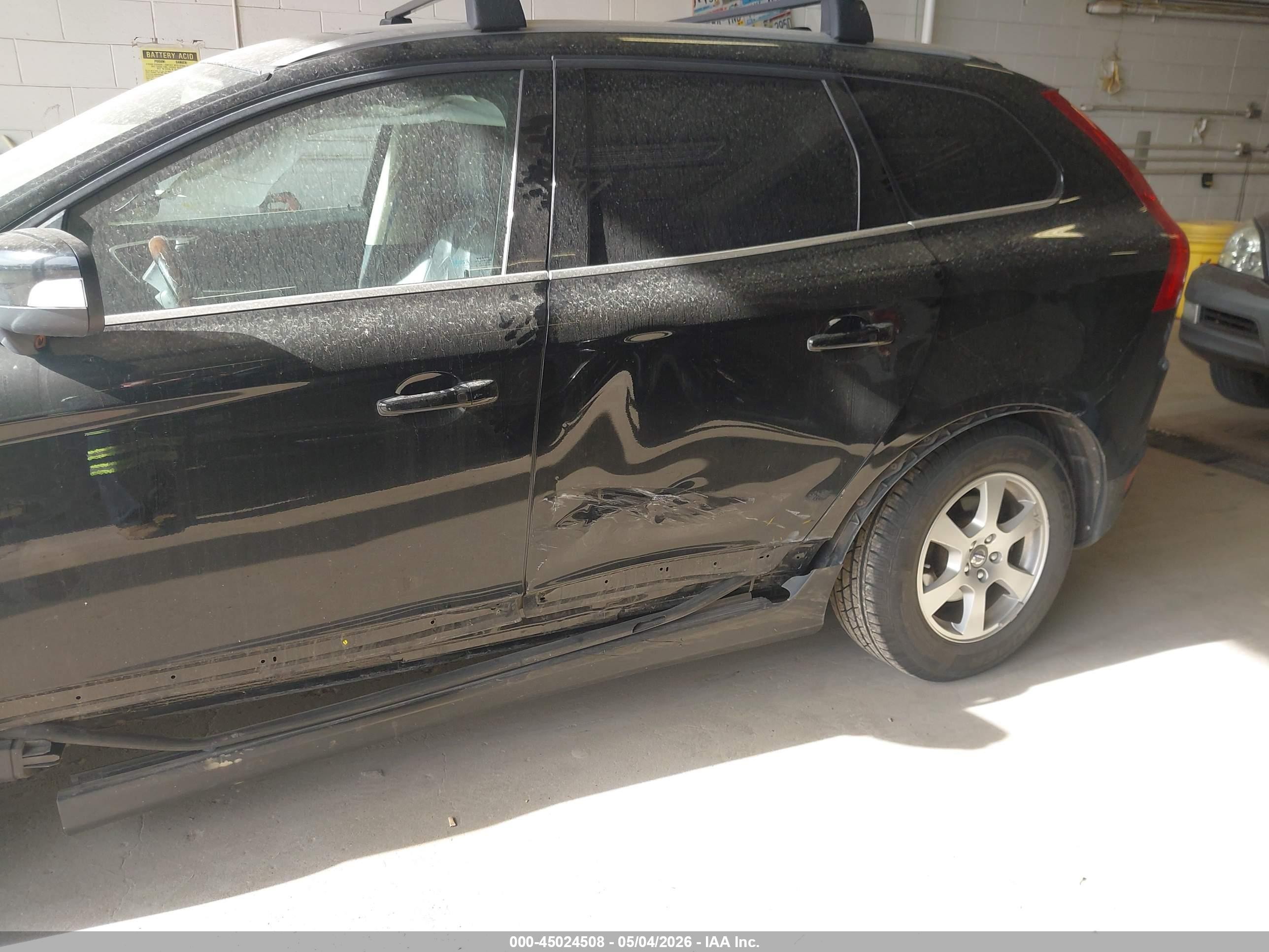 2012 Volvo Xc60 3.2/3.2 Platinum/3.2 Premier/3.2 Premier Plus Black vin: YV4940DZXC2298342