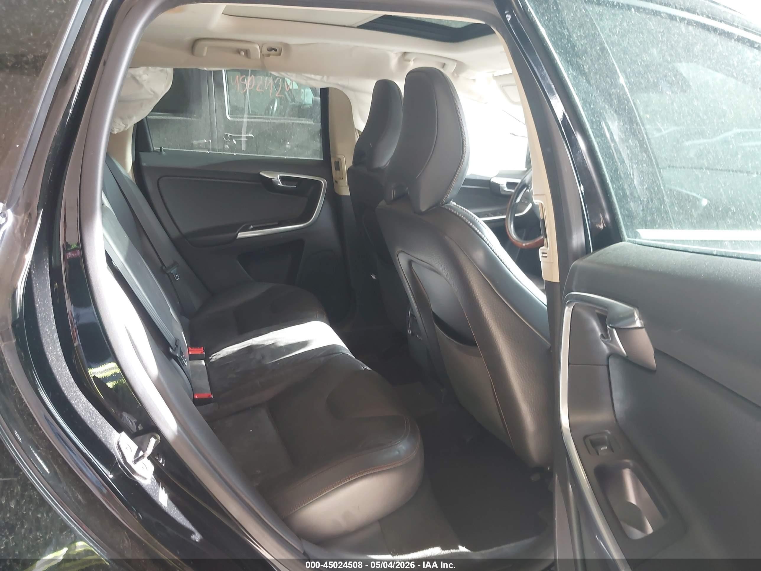 2012 Volvo Xc60 3.2/3.2 Platinum/3.2 Premier/3.2 Premier Plus Black vin: YV4940DZXC2298342