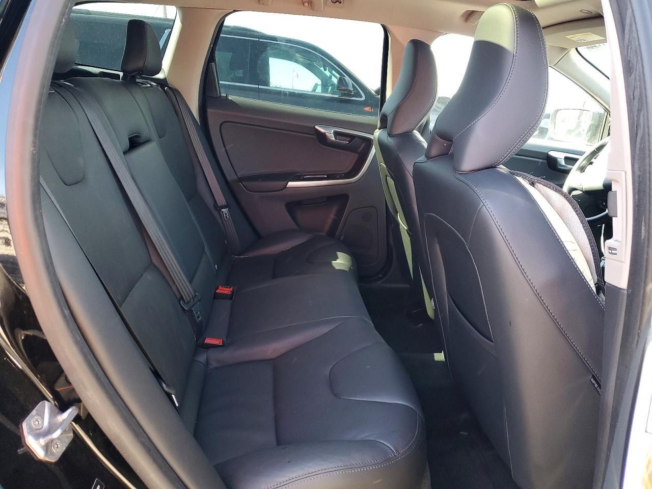 2015 Volvo Xc60 3.2 Premier Black vin: YV4940RB0F2600804
