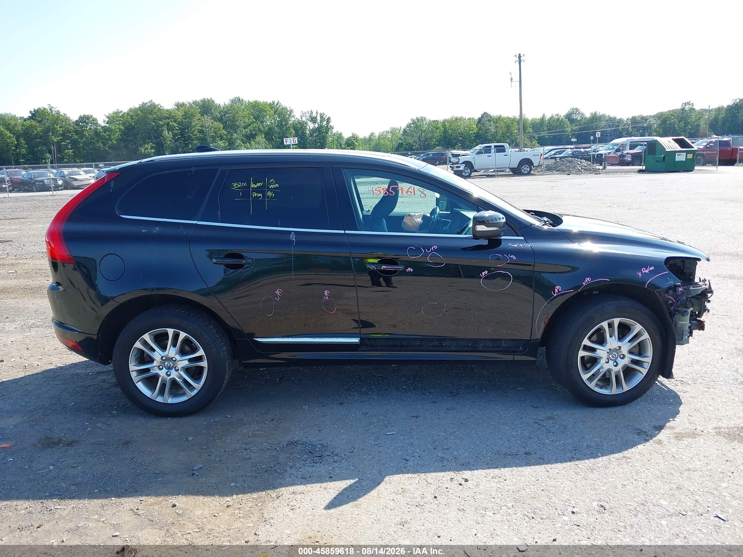 2015 Volvo Xc60 3.2 Premier Black vin: YV4940RB7F2617437
