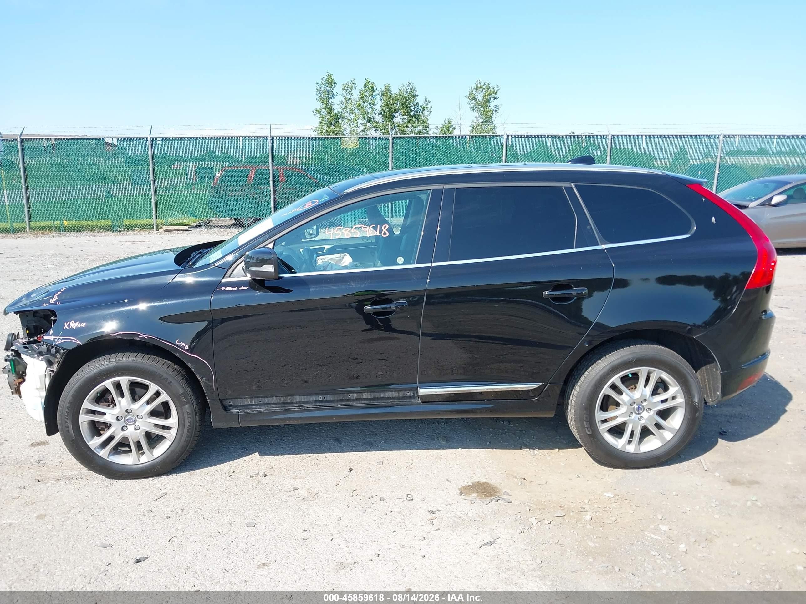 2015 Volvo Xc60 3.2 Premier Black vin: YV4940RB7F2617437