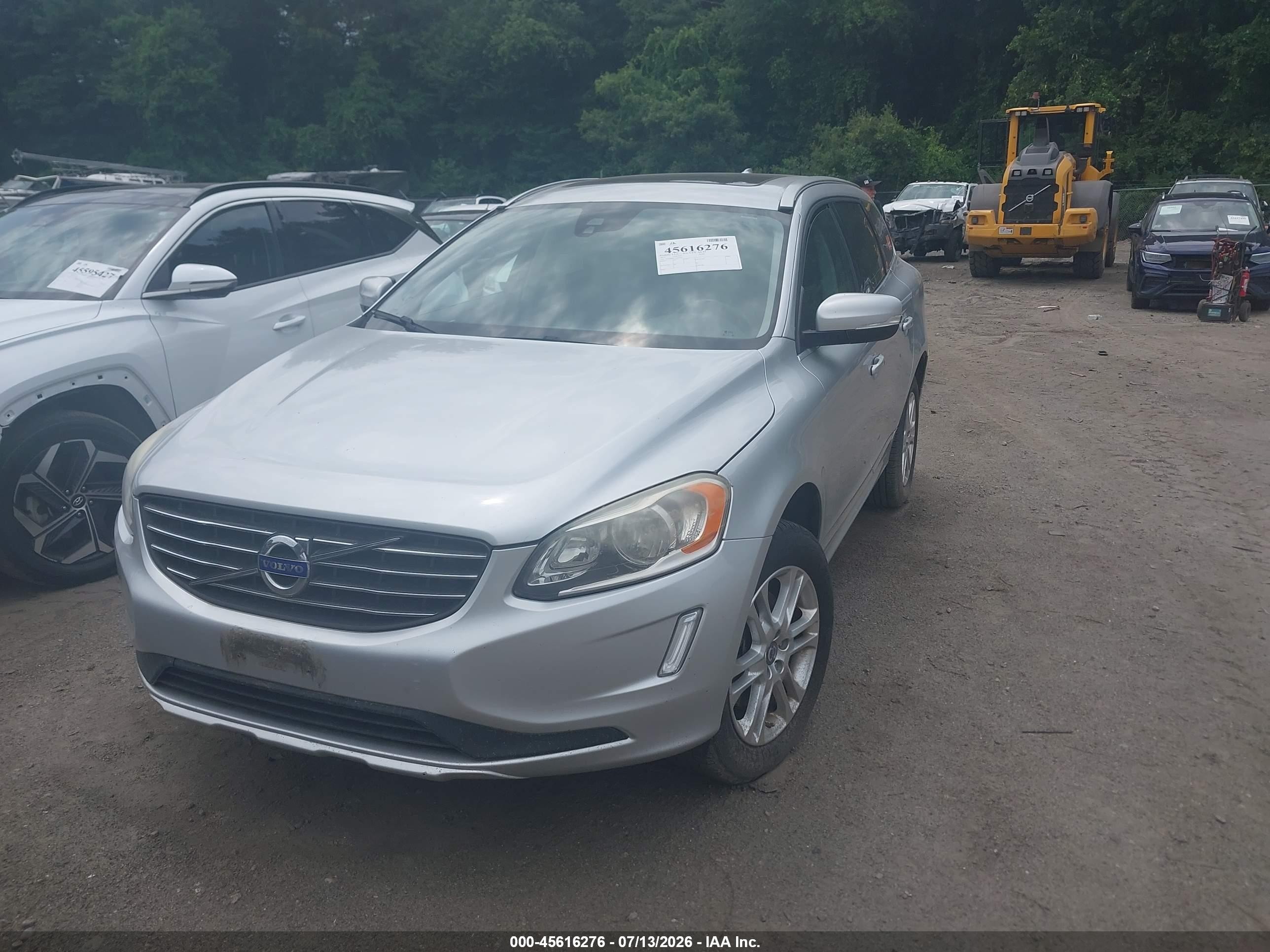 2015 Volvo Xc60 3.2 Platinum Серебряный vin: YV4940RD3F2599729