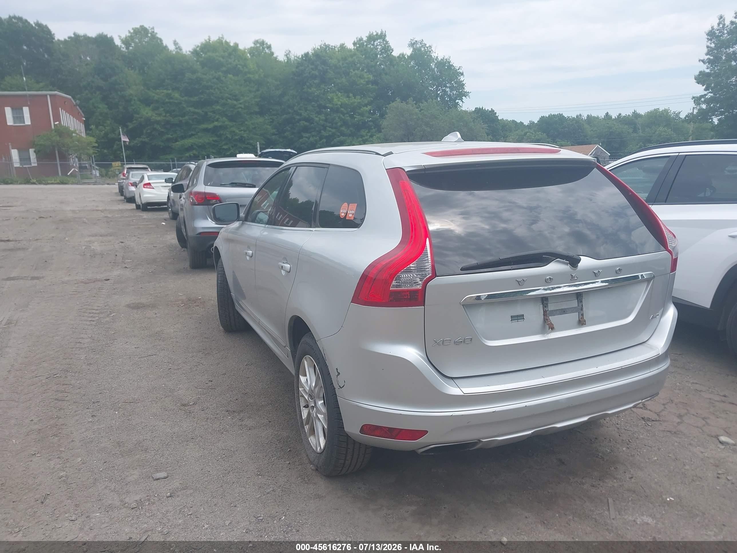 2015 Volvo Xc60 3.2 Platinum Серебряный vin: YV4940RD3F2599729