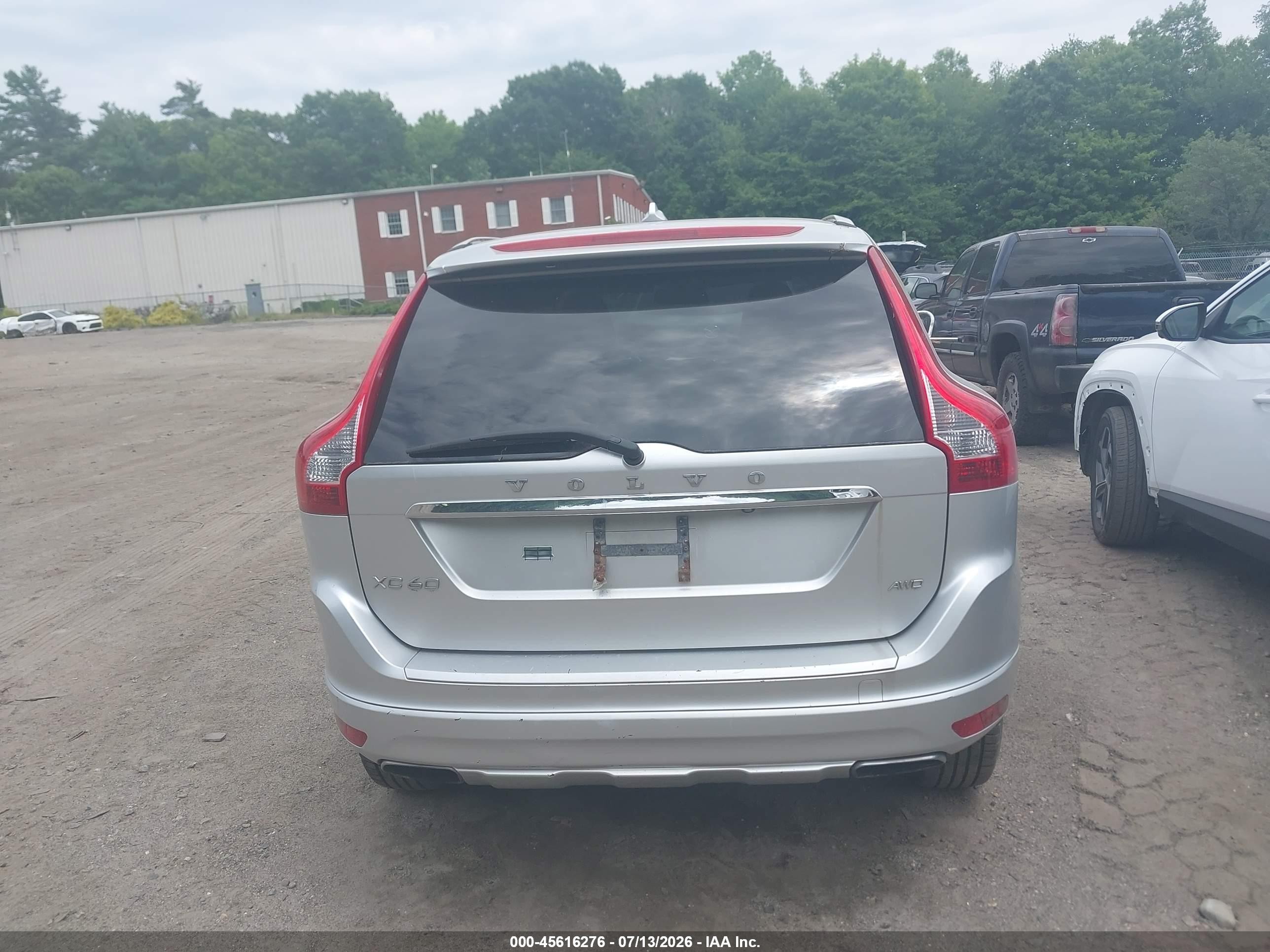2015 Volvo Xc60 3.2 Platinum Серебряный vin: YV4940RD3F2599729