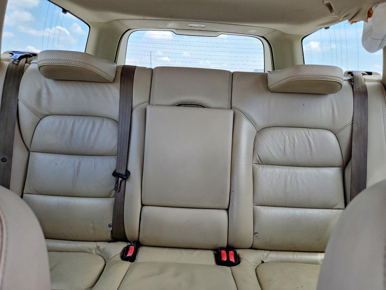 2012 Volvo Xc70 3.2 White vin: YV4952BL4C1132797