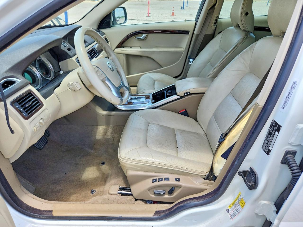 2012 Volvo Xc70 3.2 White vin: YV4952BL4C1132797