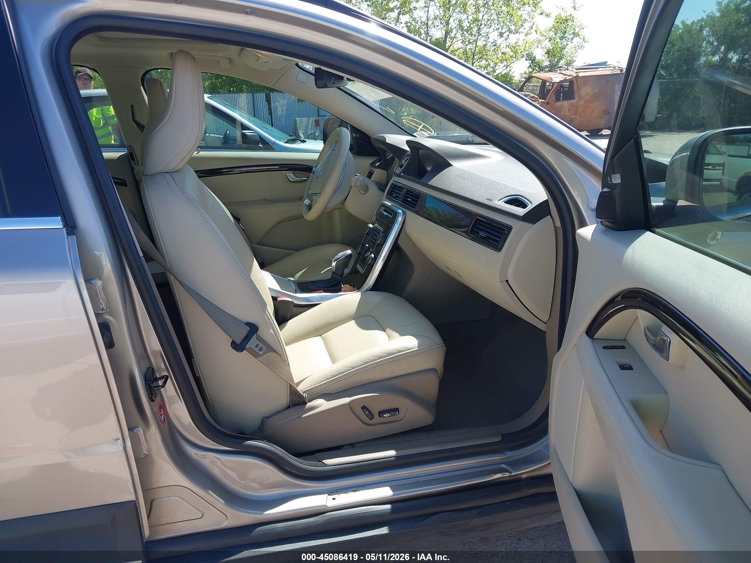 2013 Volvo Xc70 3.2 Premier Plus Silver vin: YV4952BL6D1166368